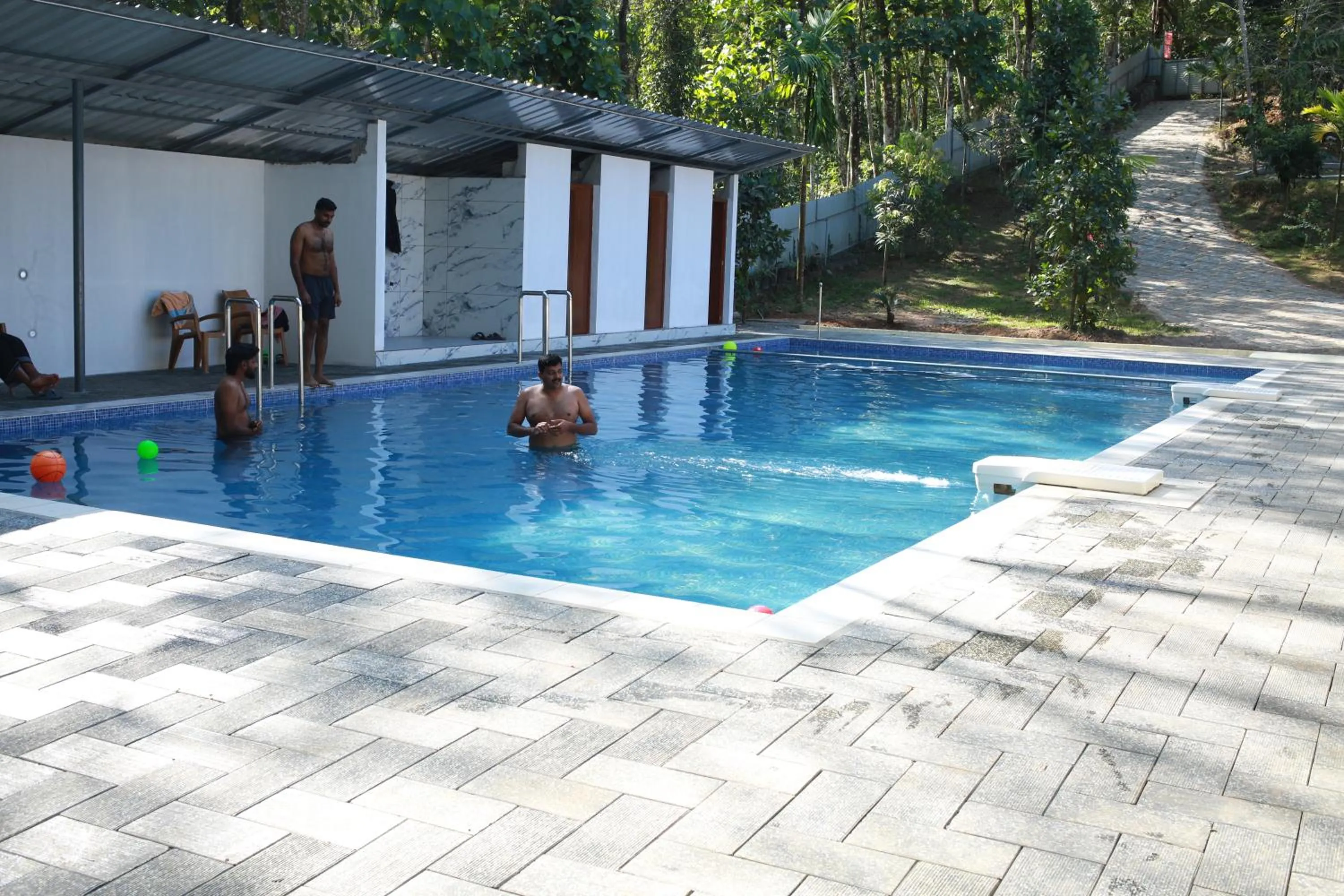 Karingens Resort