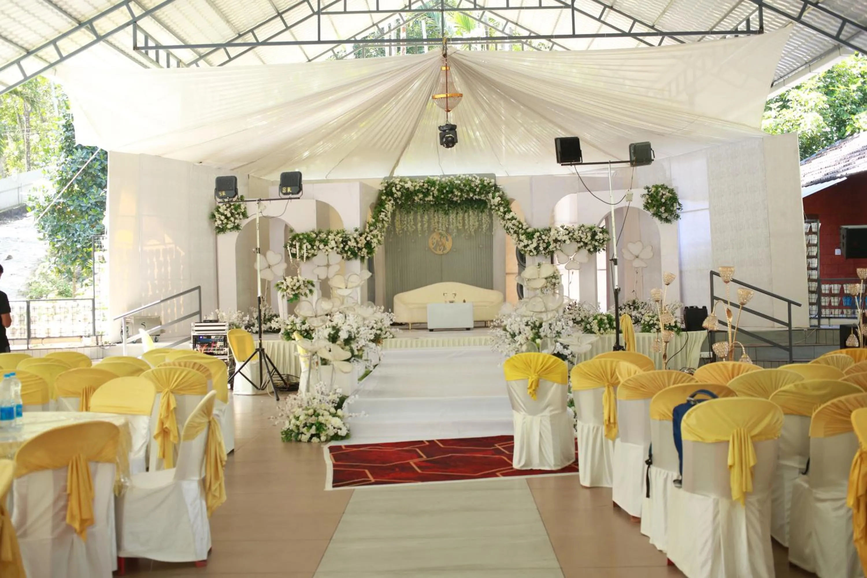Karingens Resort
