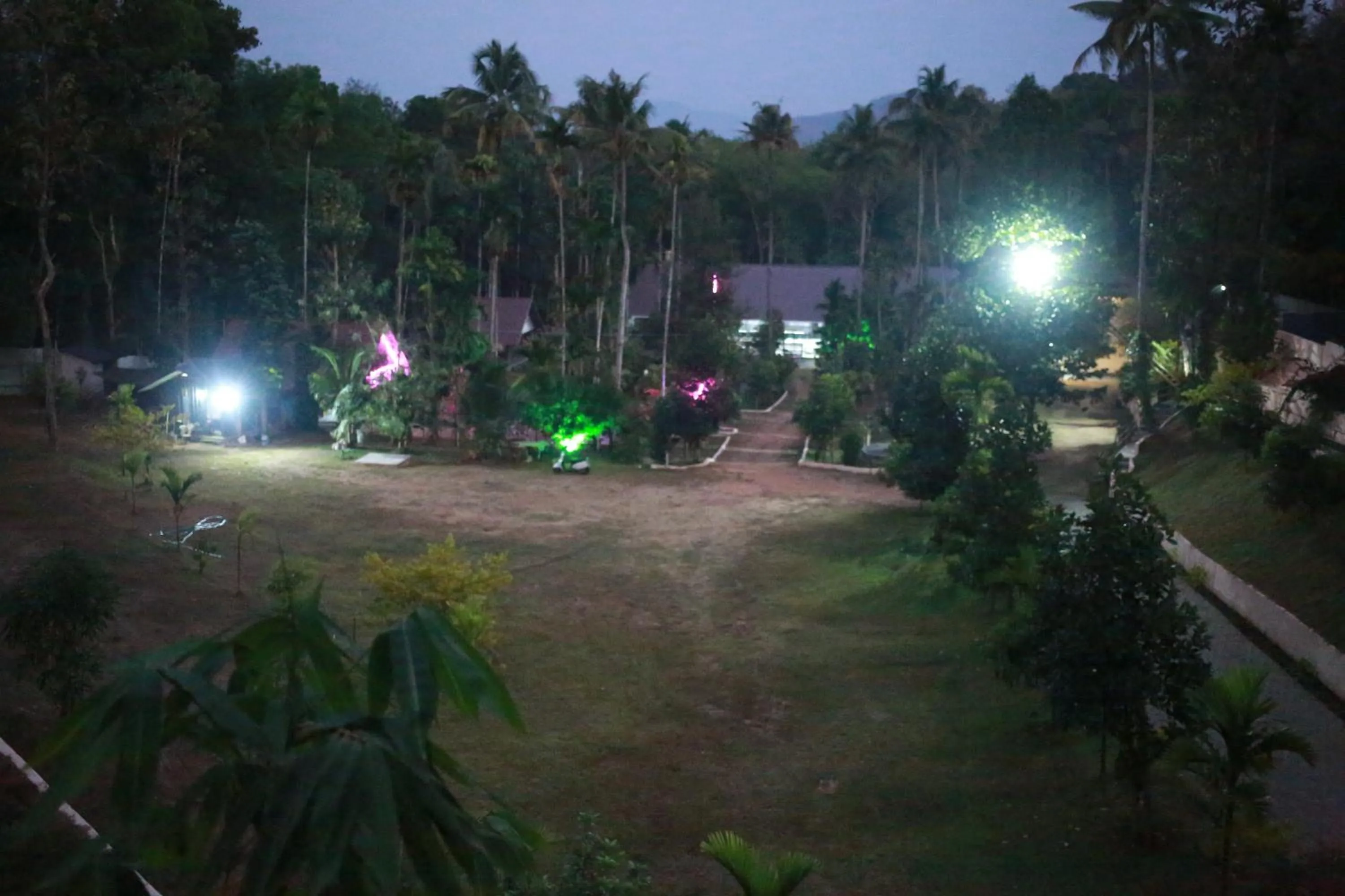 Karingens Resort