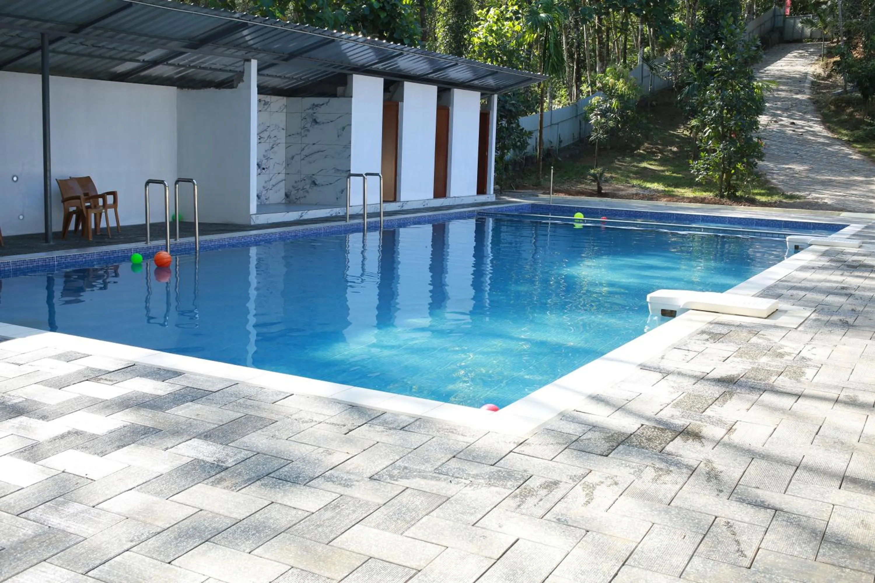 Karingens Resort