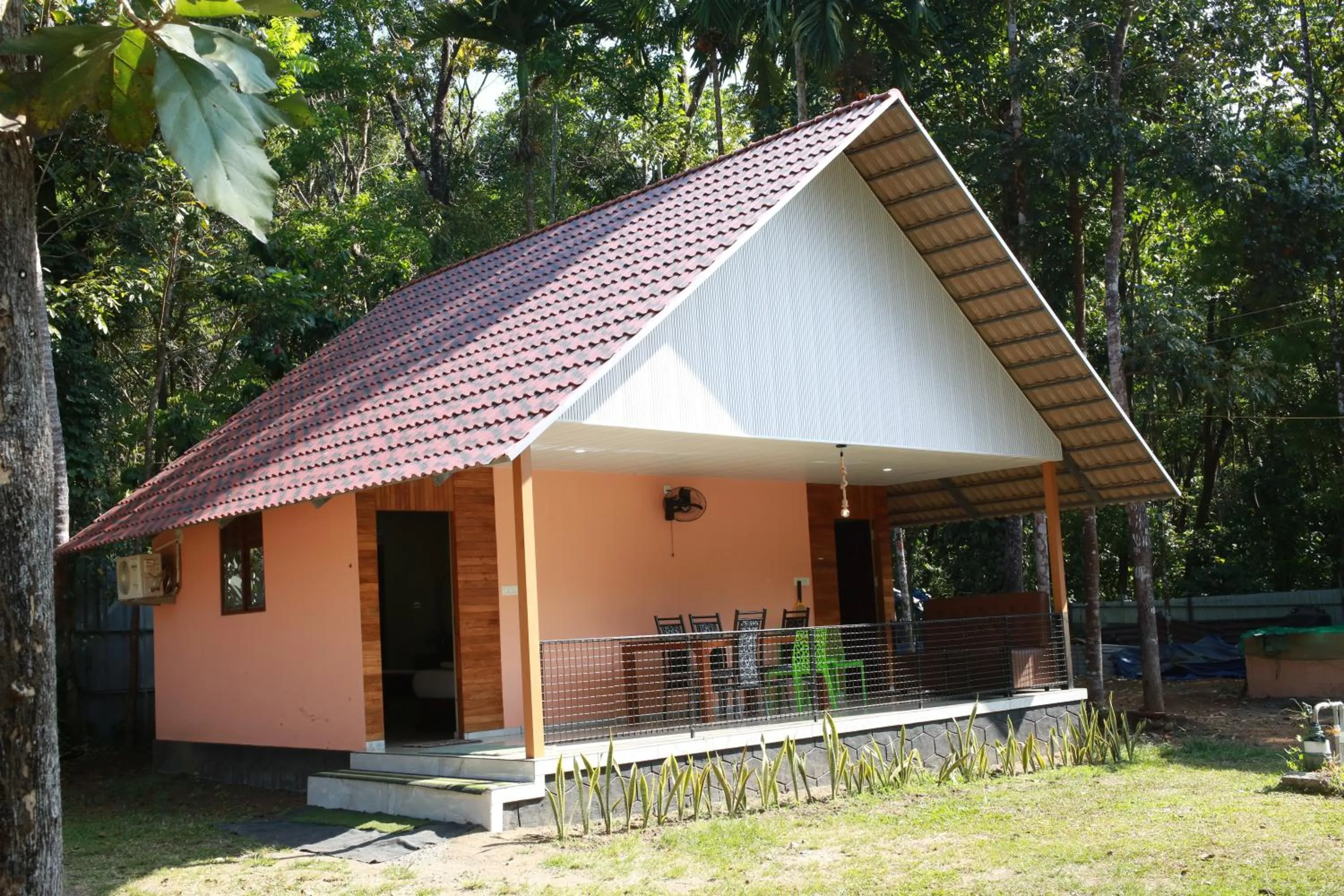 Karingens Resort