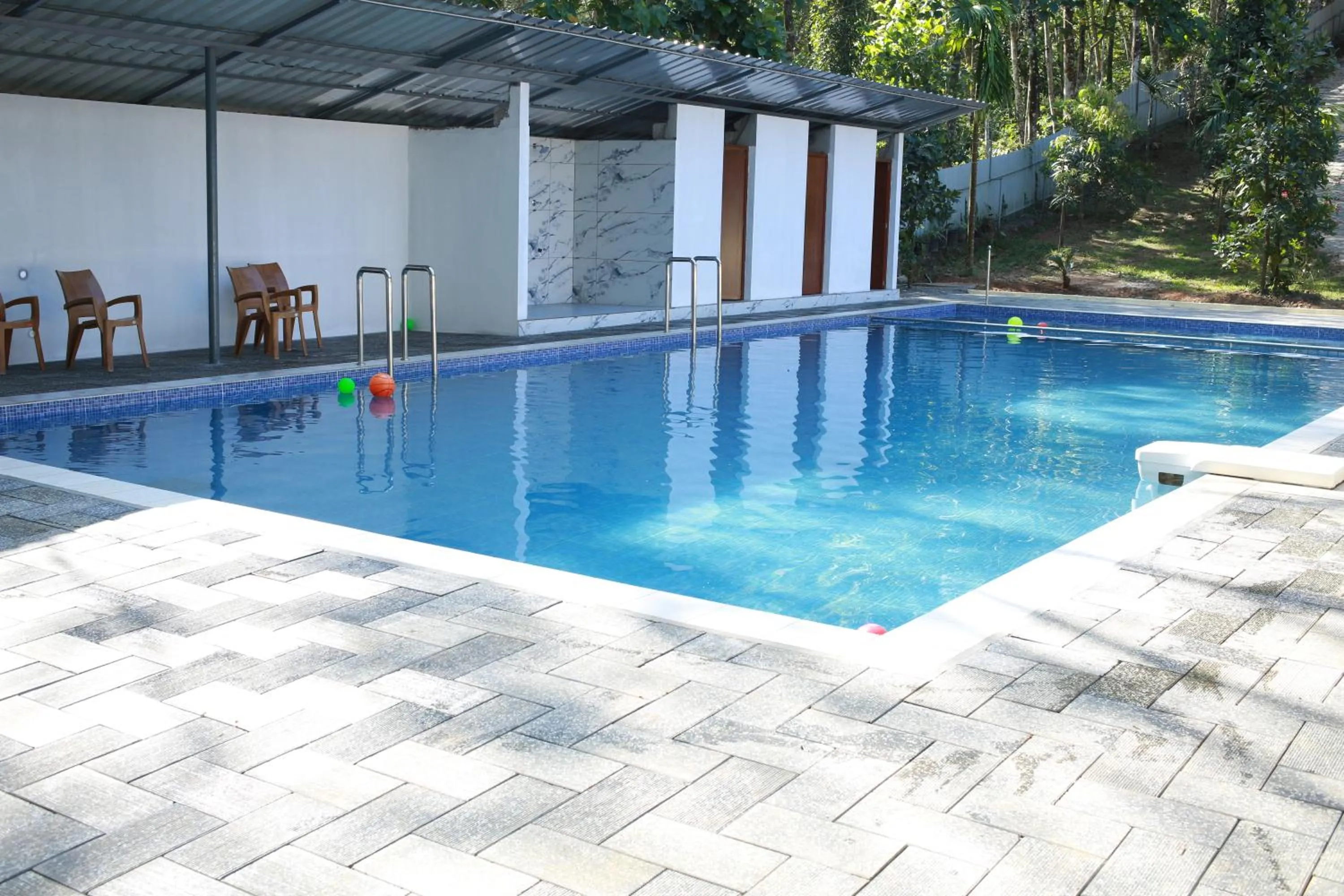 Karingens Resort