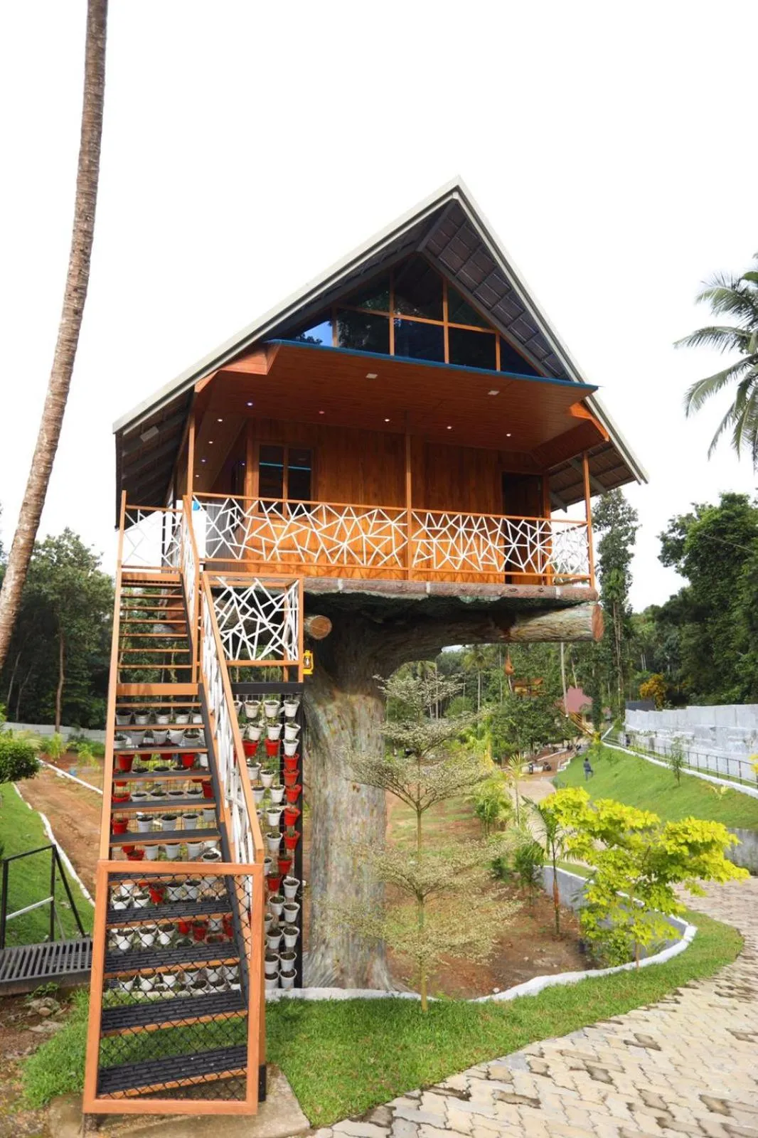 Karingens Resort