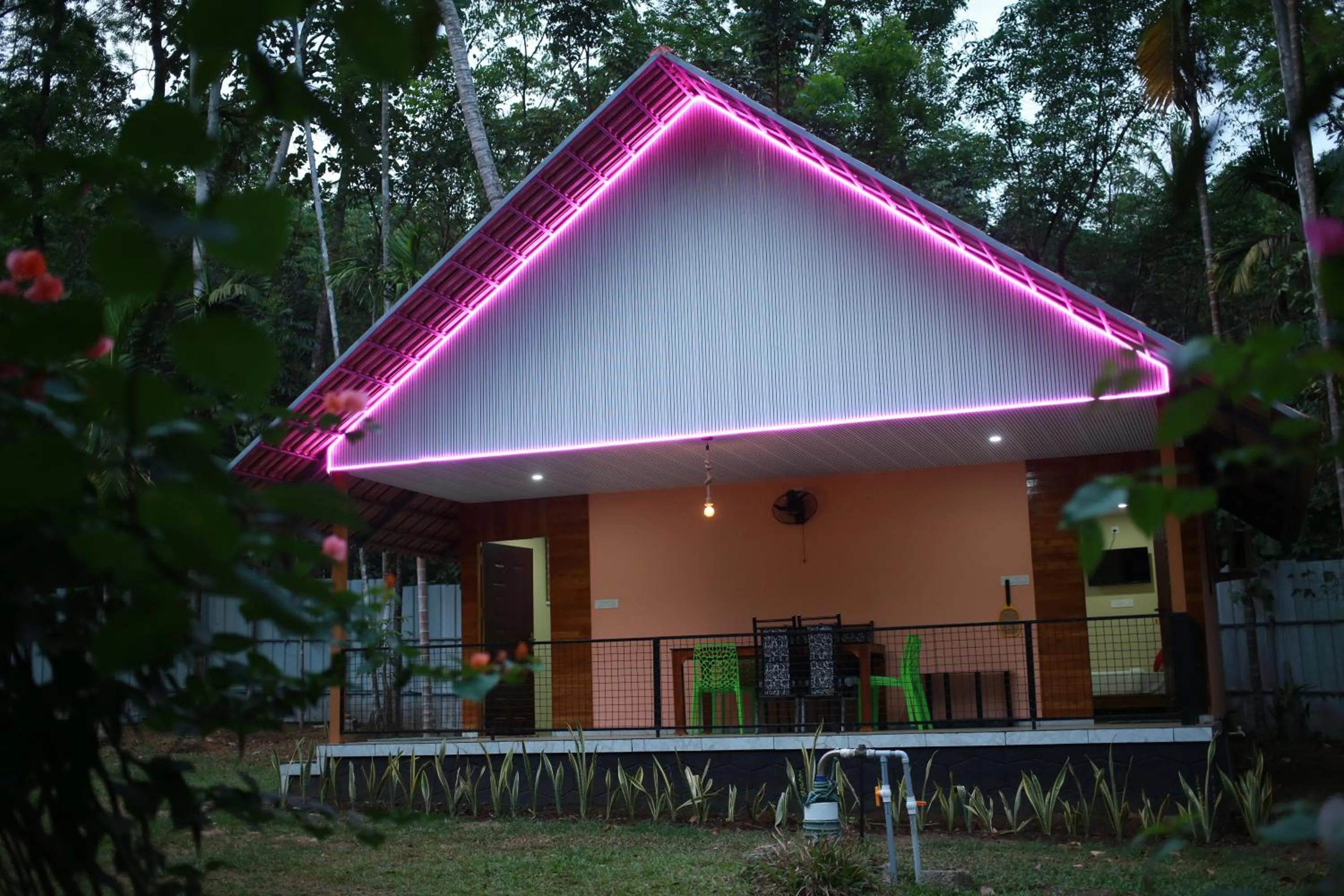 Karingens Resort