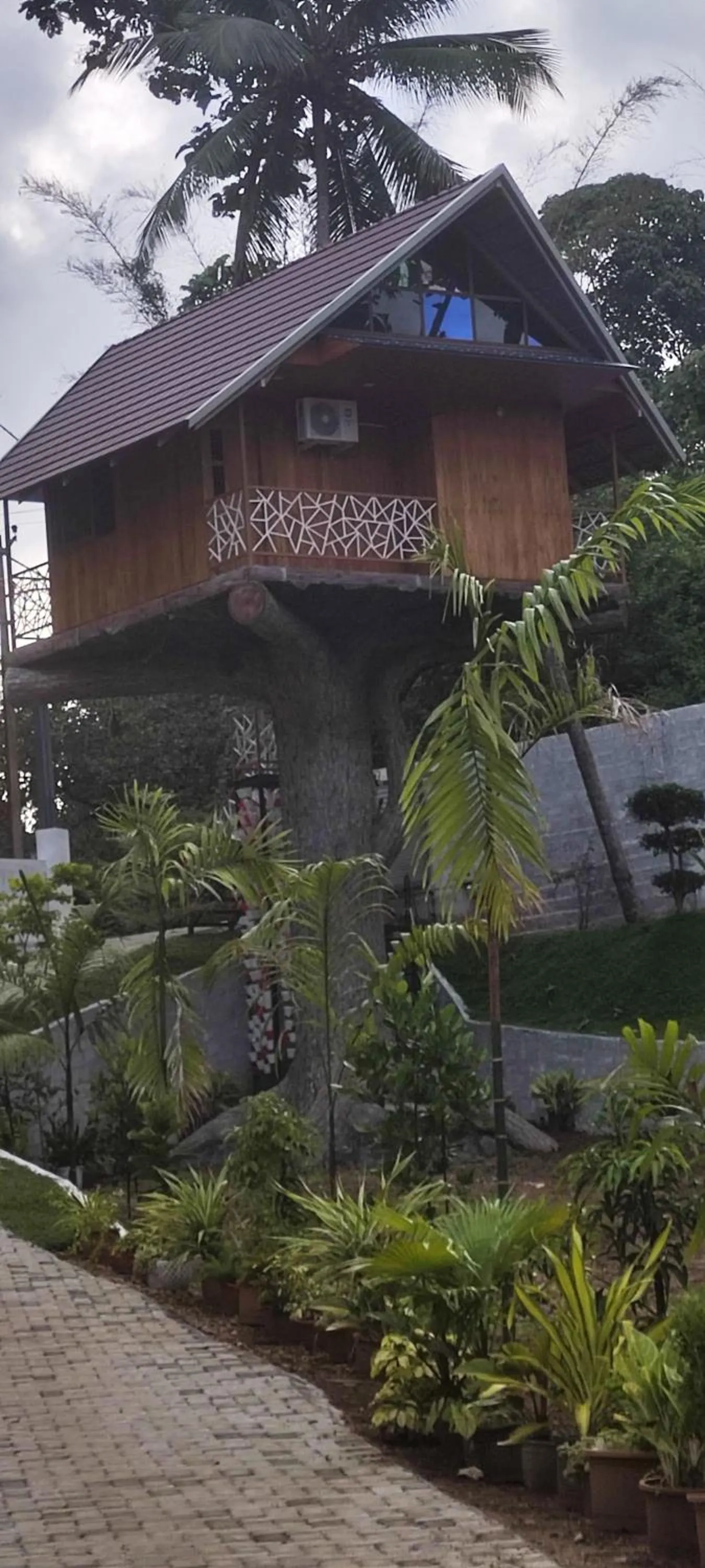 Karingens Resort