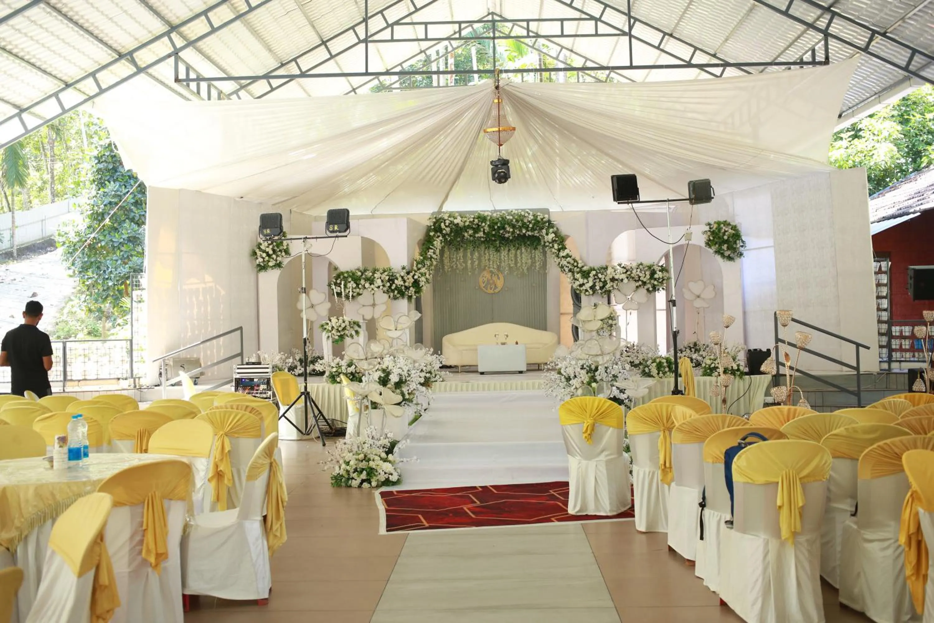 Karingens Resort