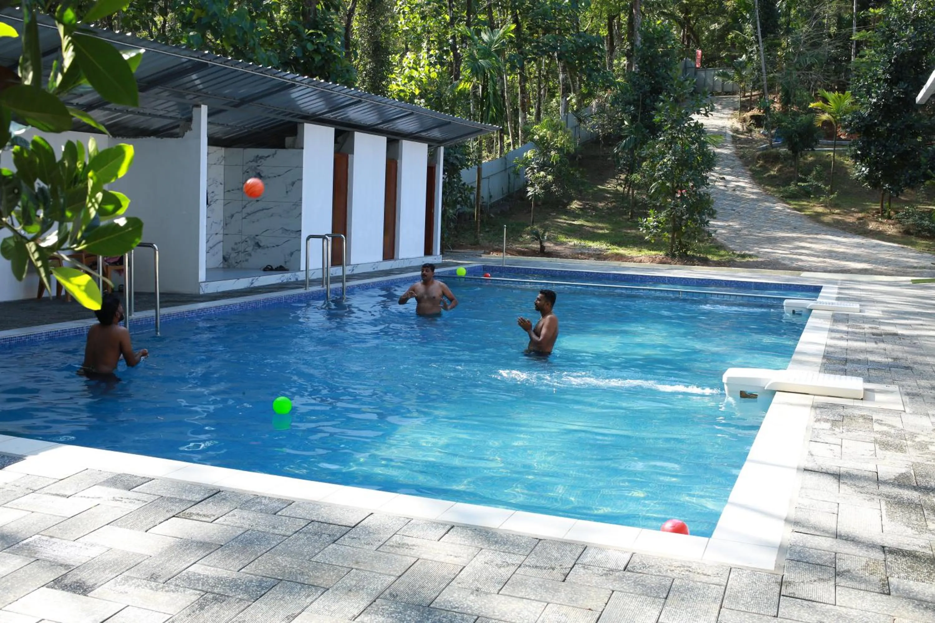 Karingens Resort