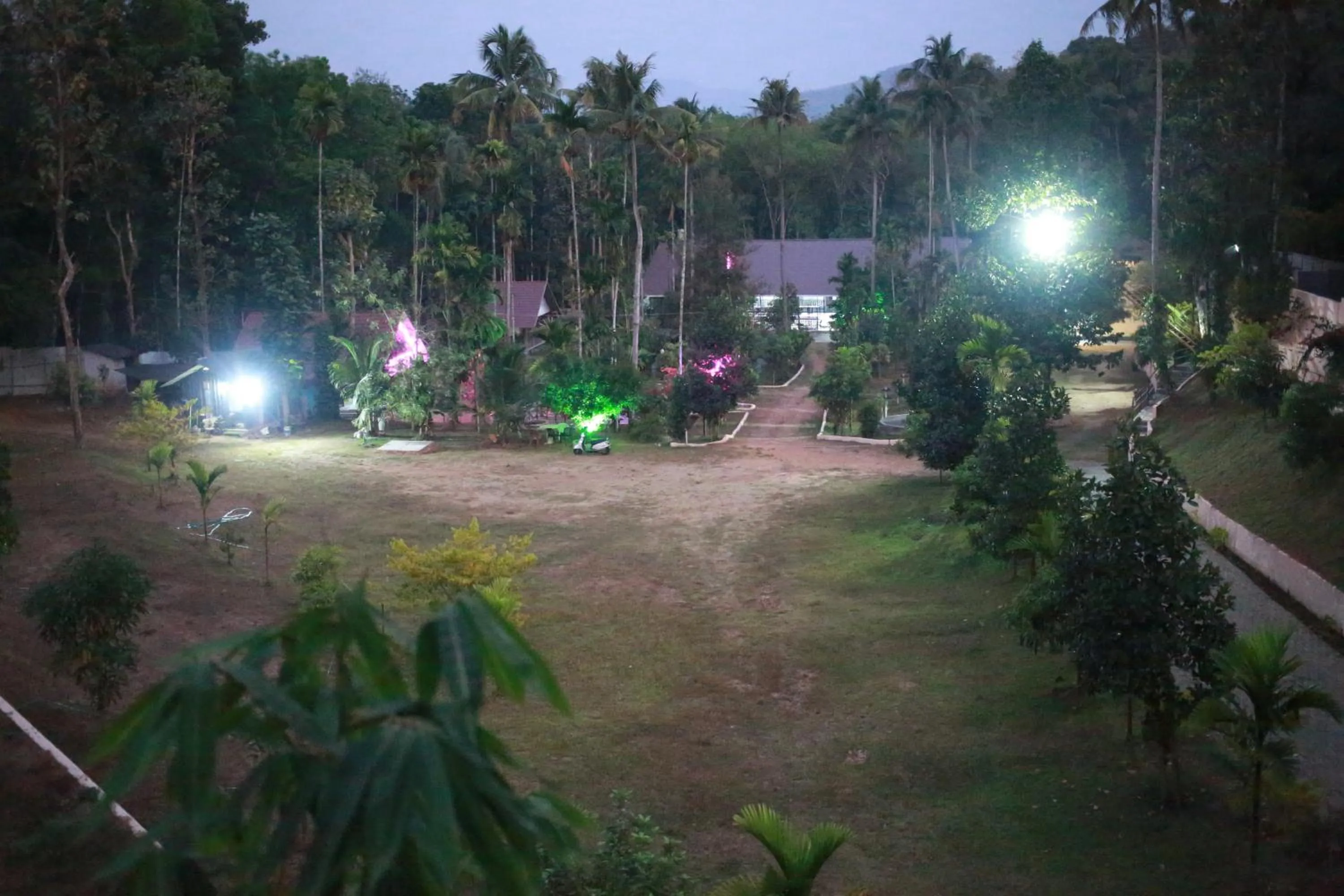 Karingens Resort