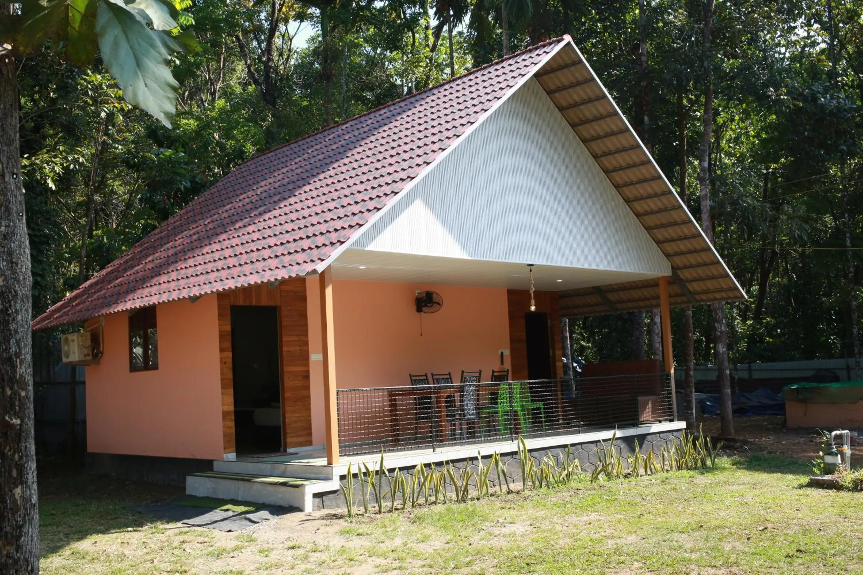 Karingens Resort