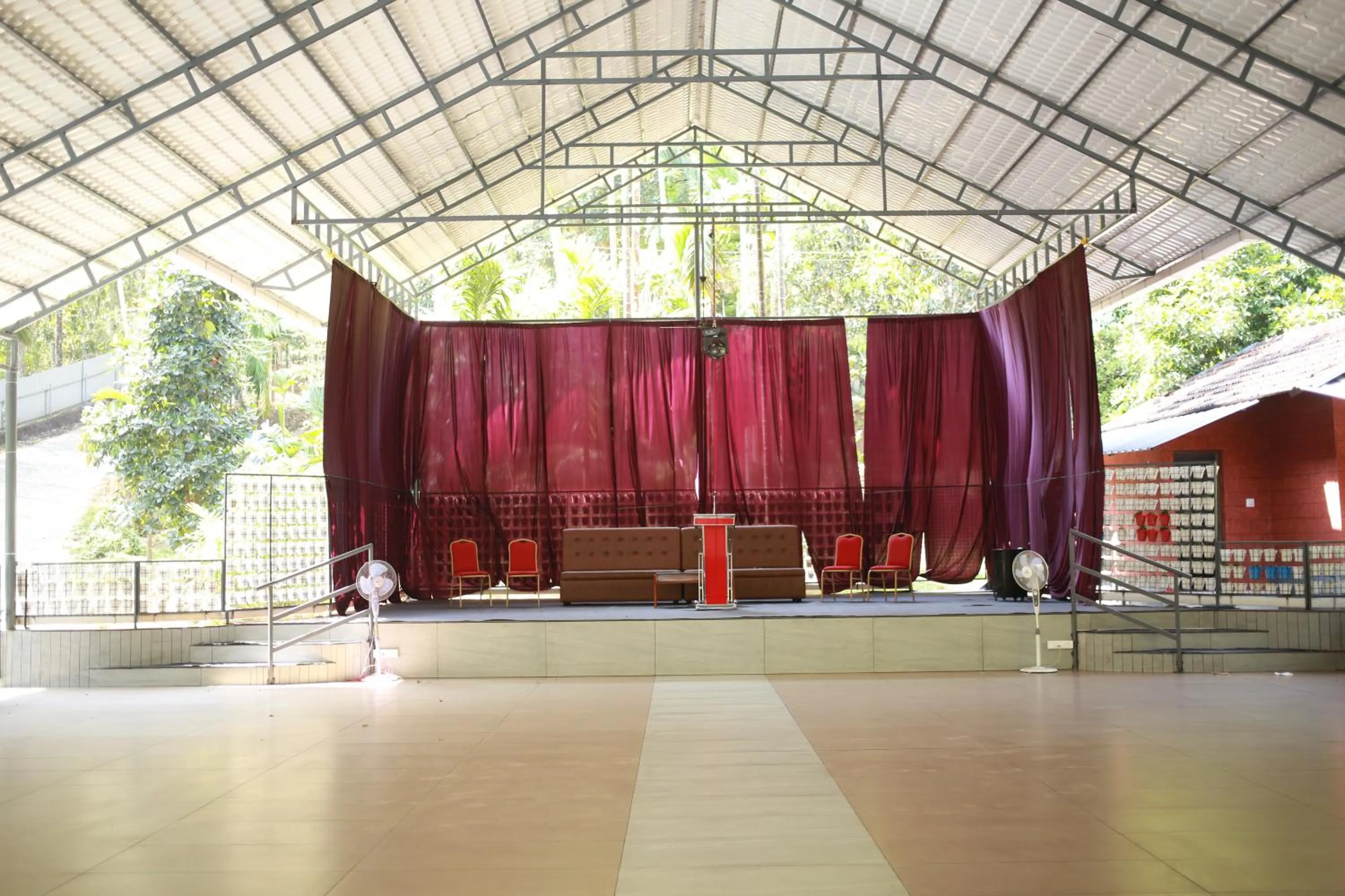 Karingens Resort
