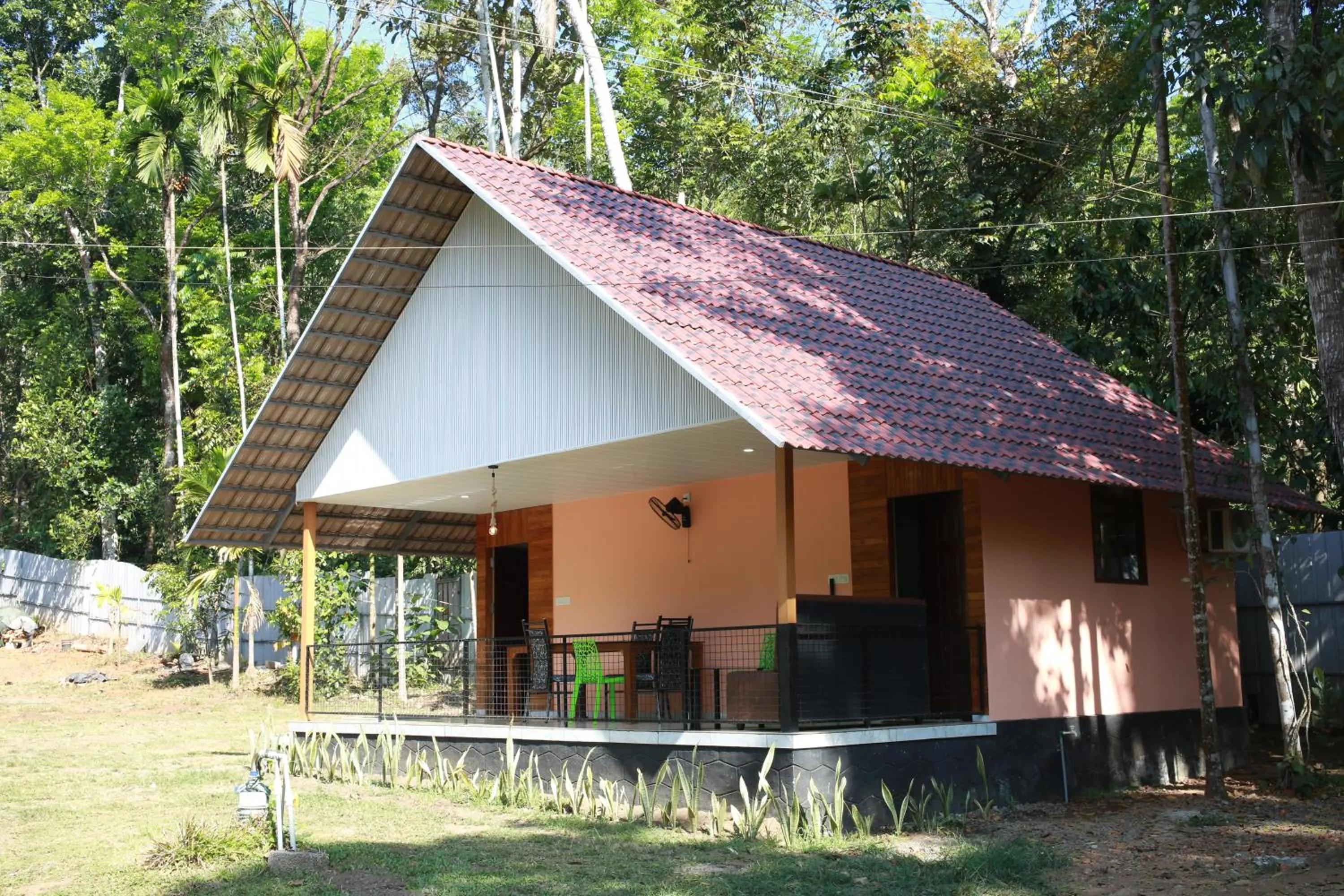 Karingens Resort