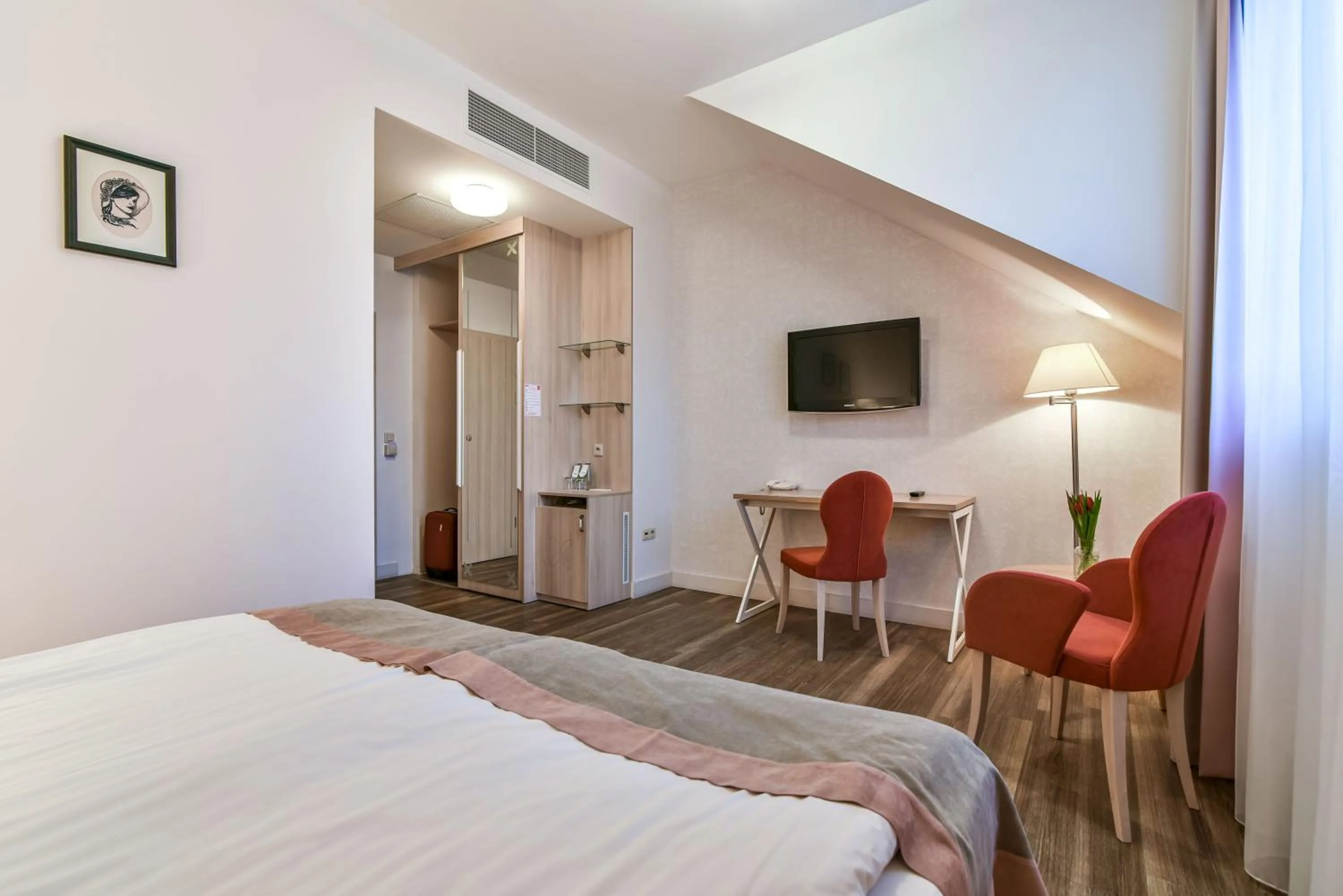 Photo of the whole room, Bed in Hotel SPA Wieniawa