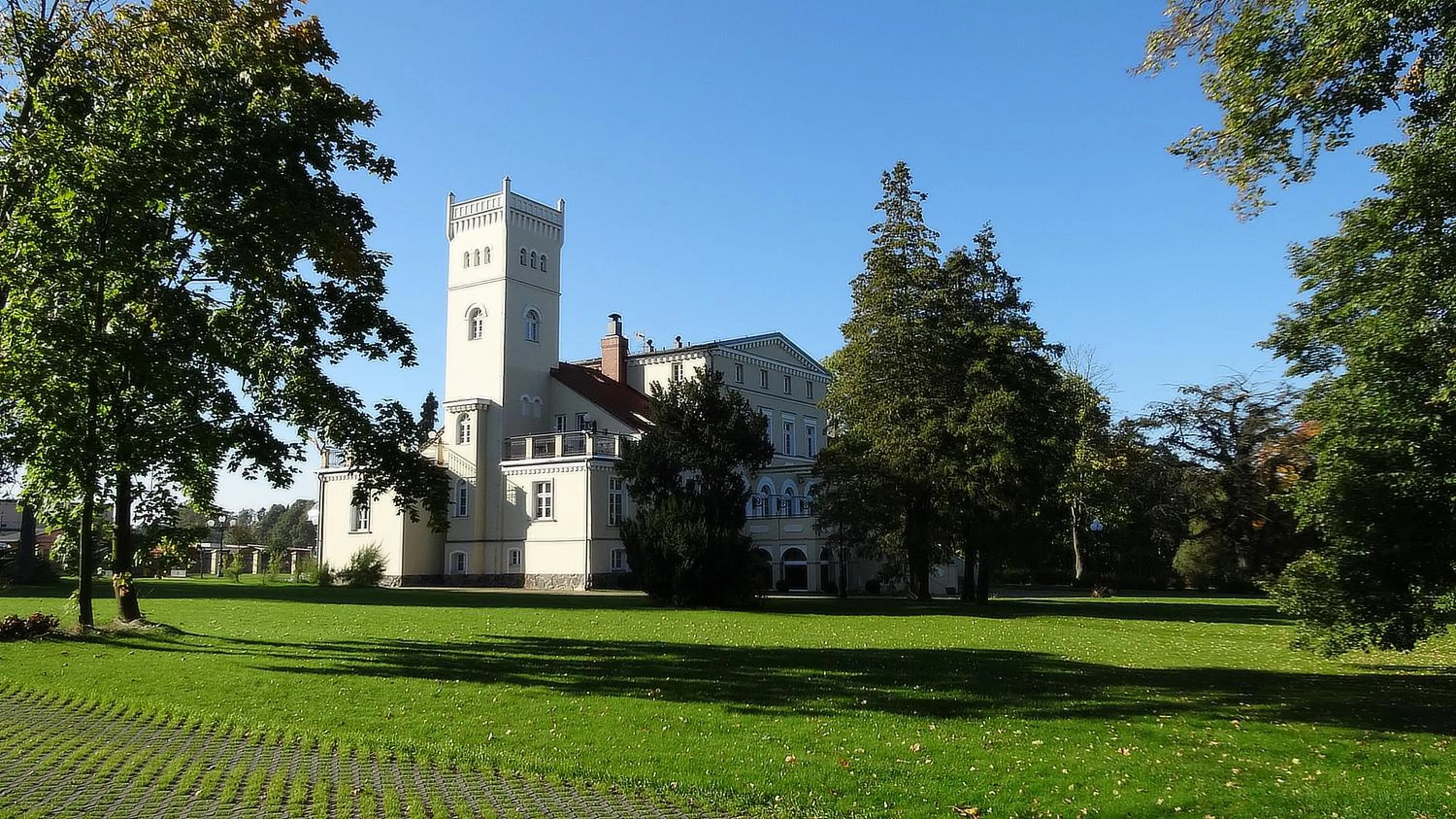 Property building in Hotel SPA Wieniawa