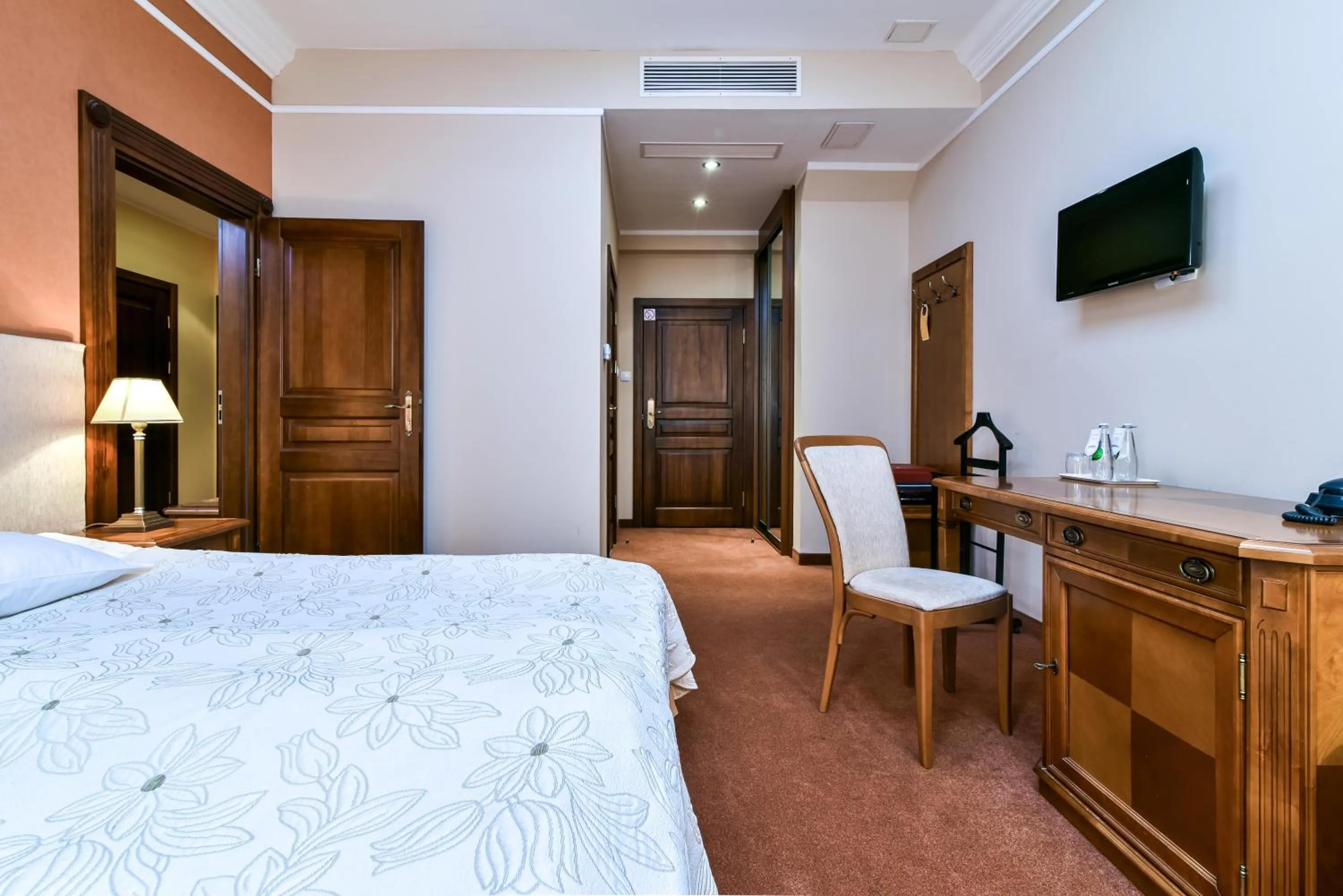 Photo of the whole room, Bed in Hotel SPA Wieniawa