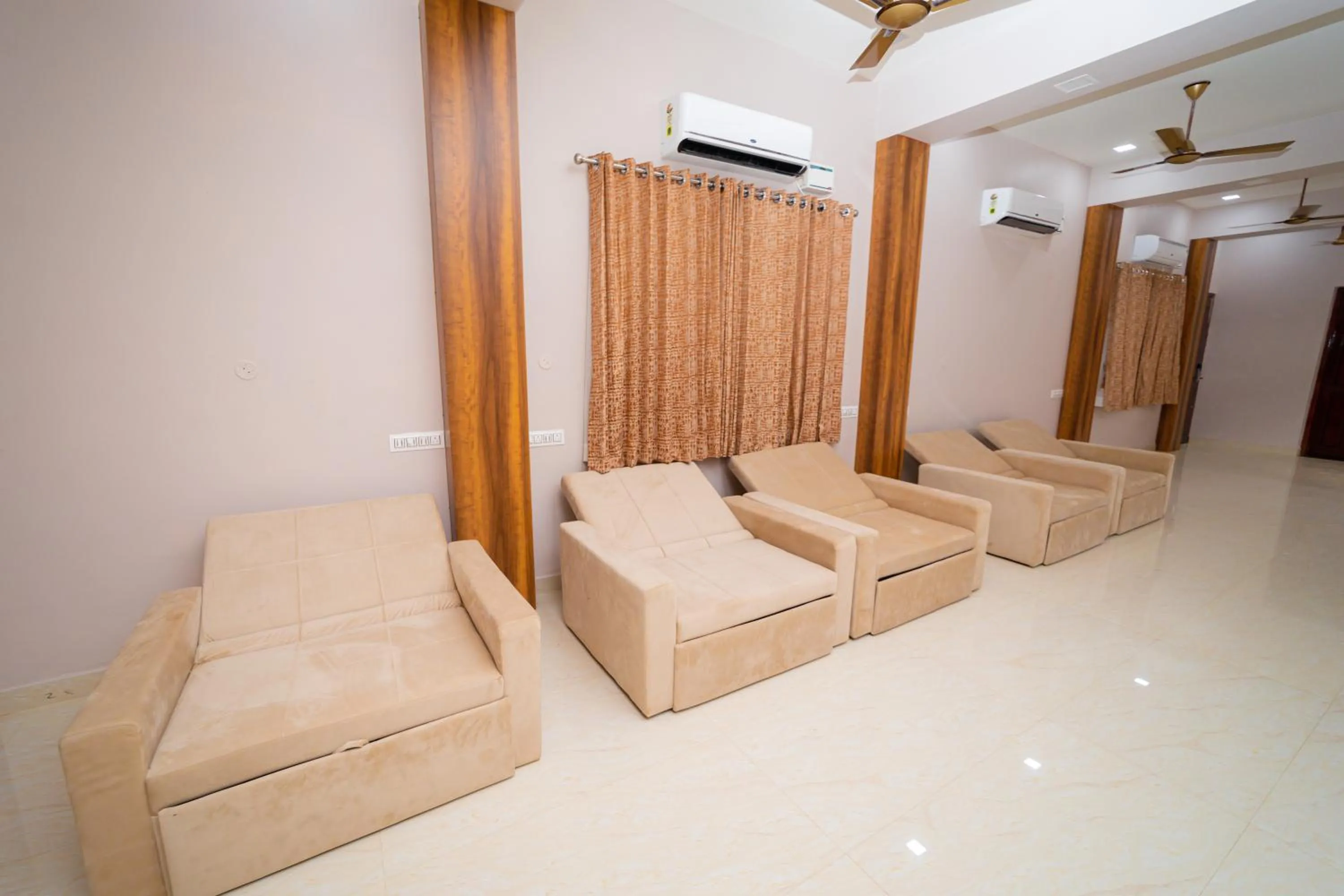 10-Bed Mixed Dormitory Room in Magan Enclave