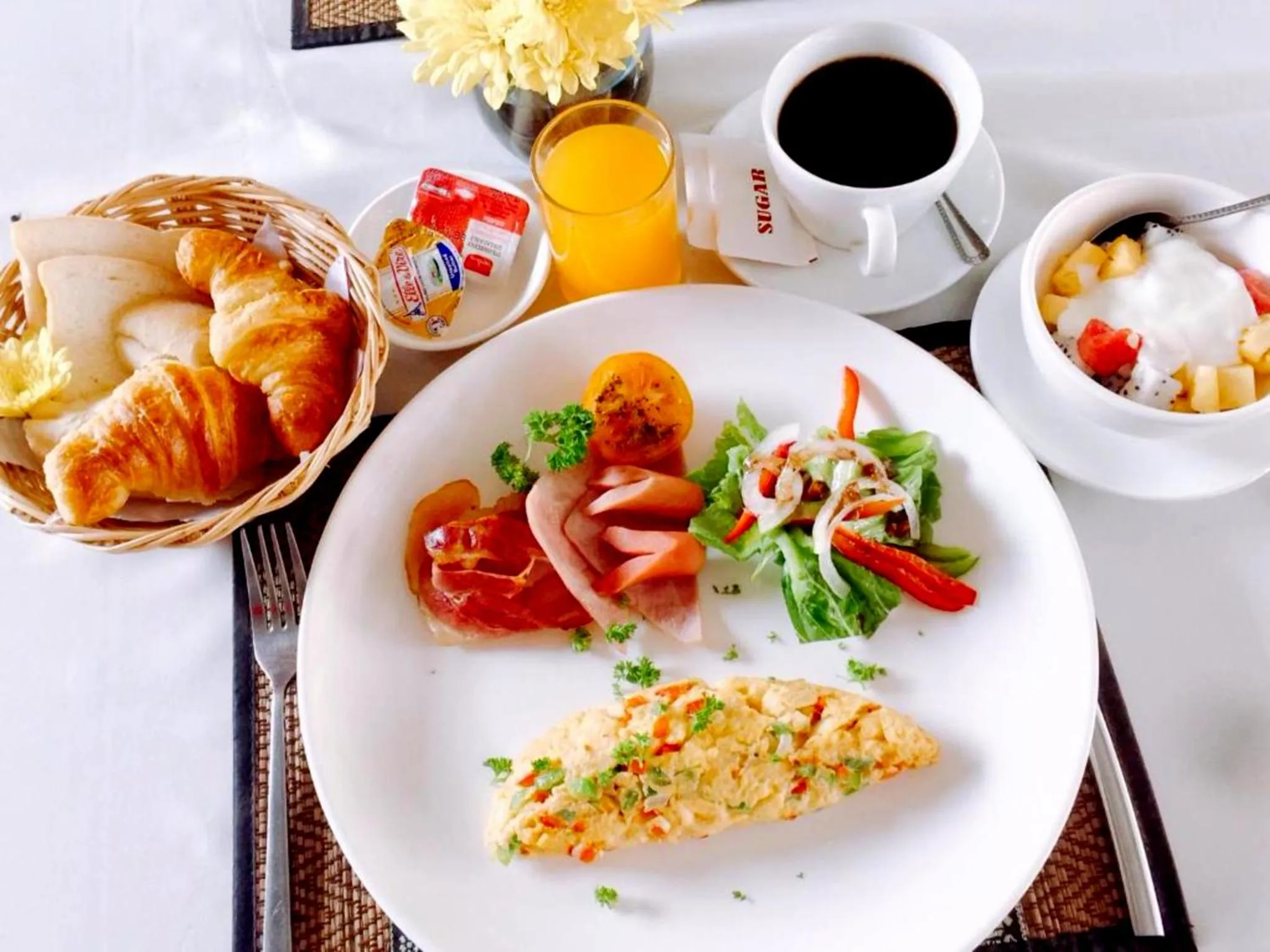 Breakfast in The Center Point