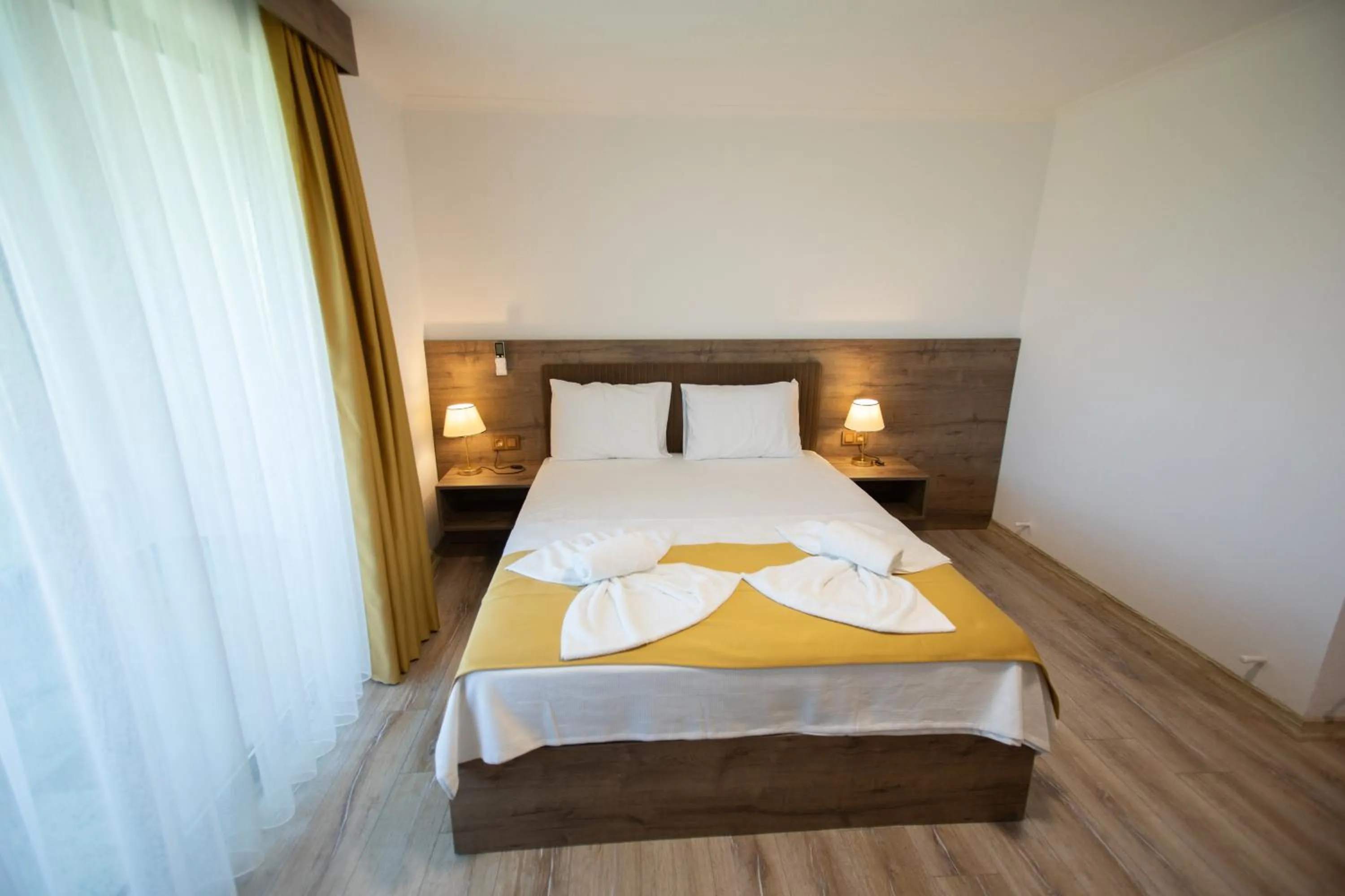 Bed in E87 Highway Otel