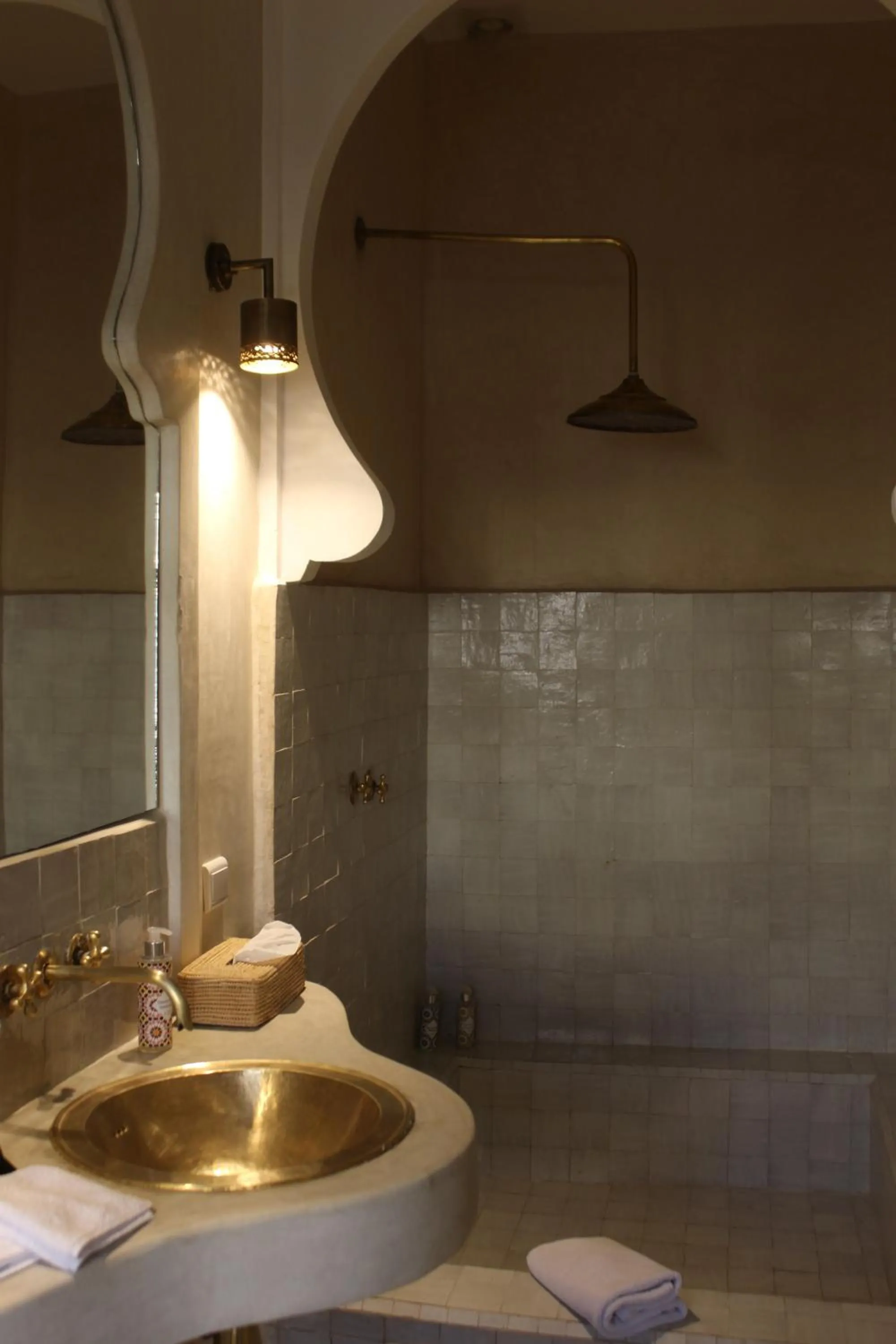 Bathroom in Riad Emberiza Sahari