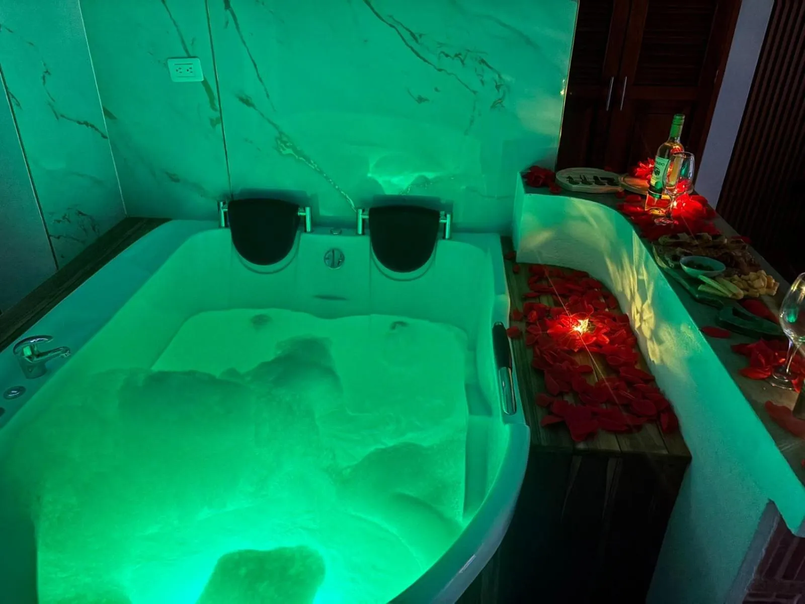 Hot Tub in Hotel Boutique Cenit