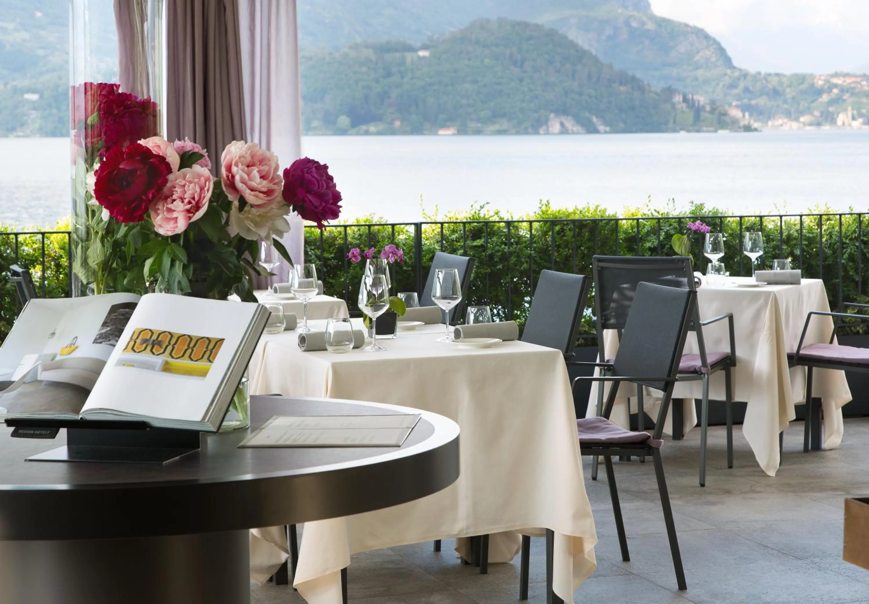 Restaurant/places to eat in Filario Hotel & Residences