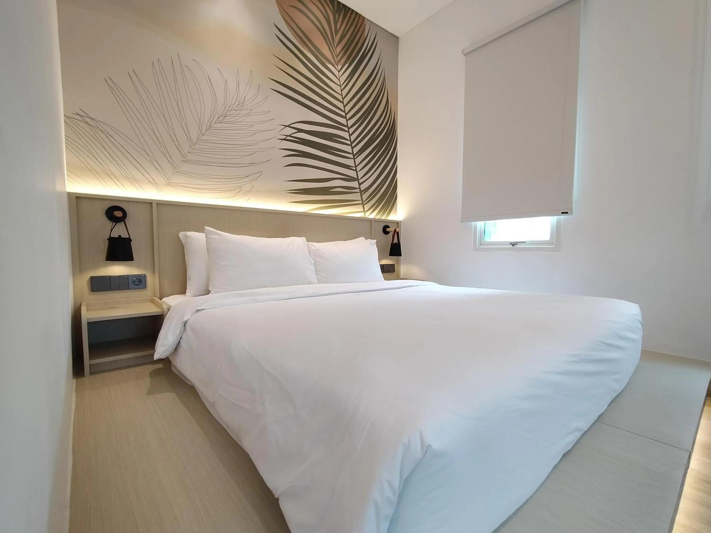 Bed in True Blue Hotel Menteng