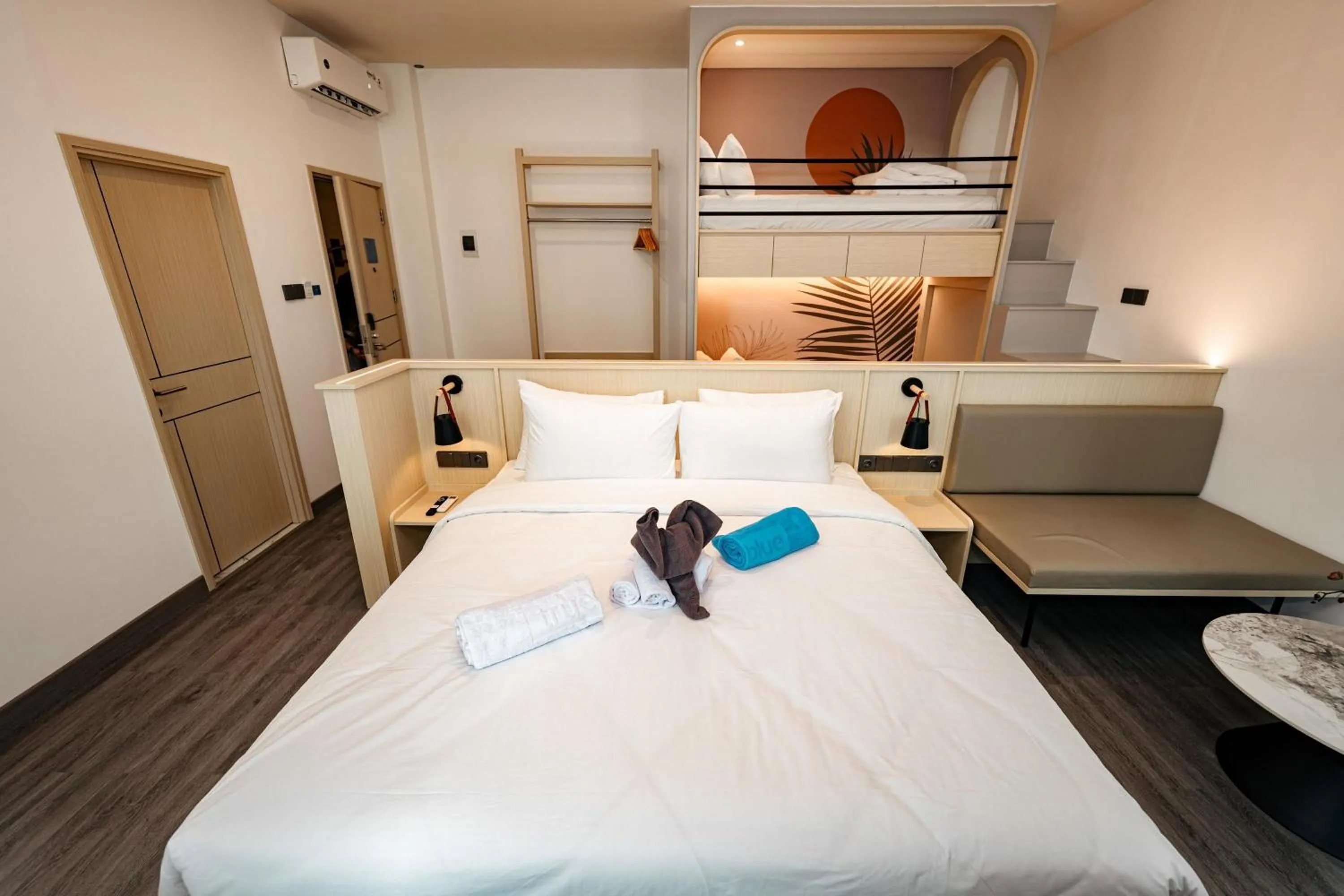 Photo of the whole room, Bed in True Blue Hotel Menteng