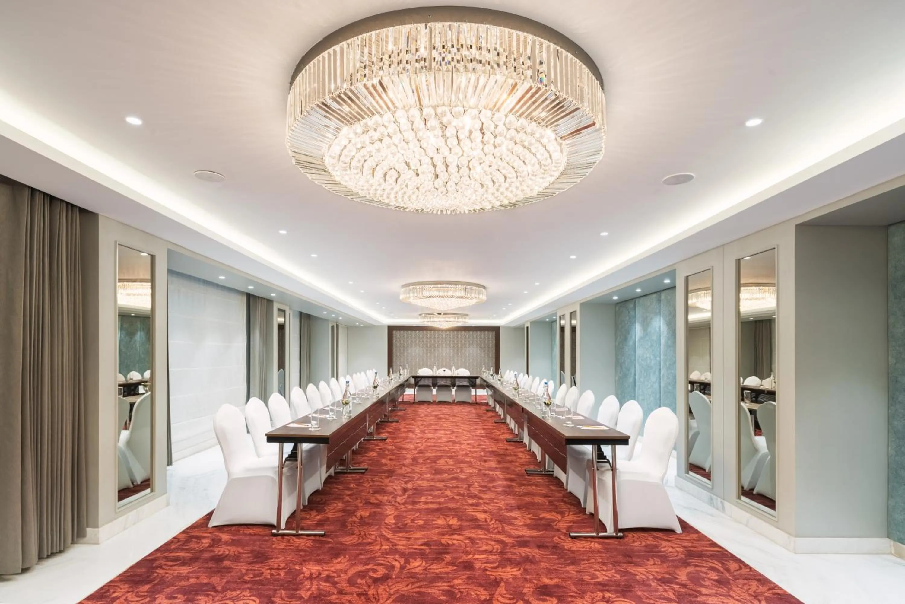 Meeting/conference room in MJ Sarovar Portico Haridwar