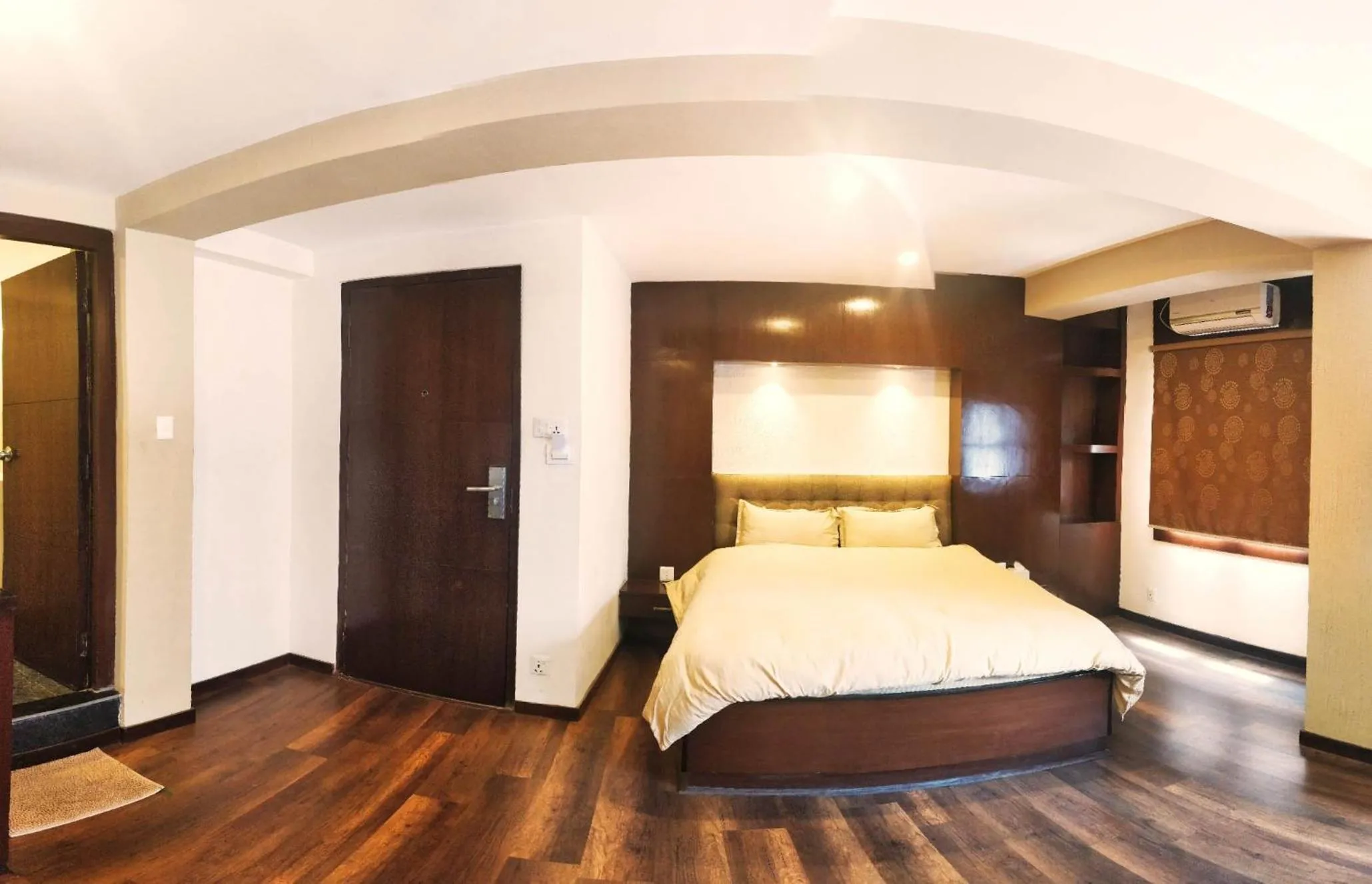 Bed in Quays Himalayan