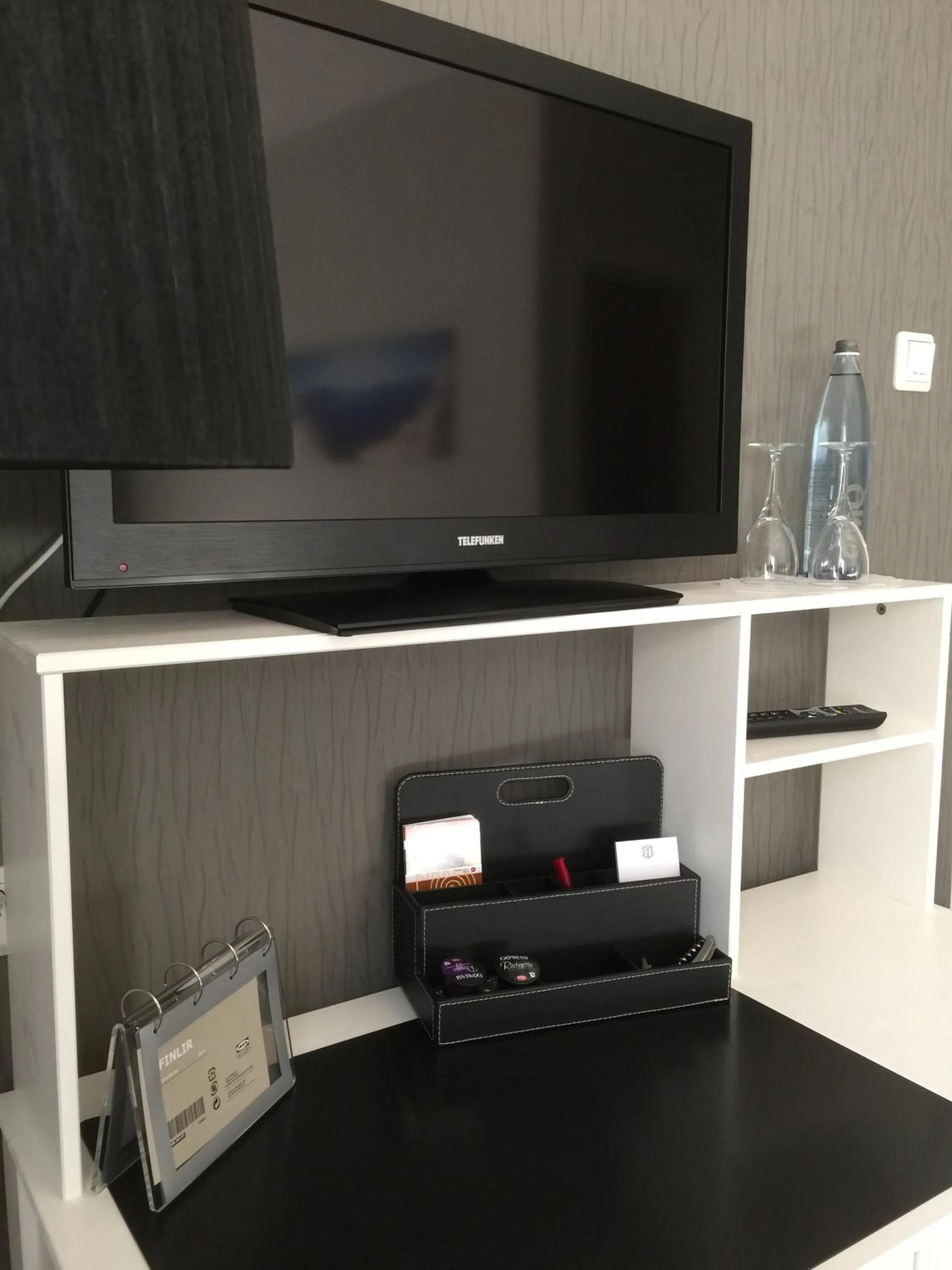 TV and multimedia in Hotel Achilles