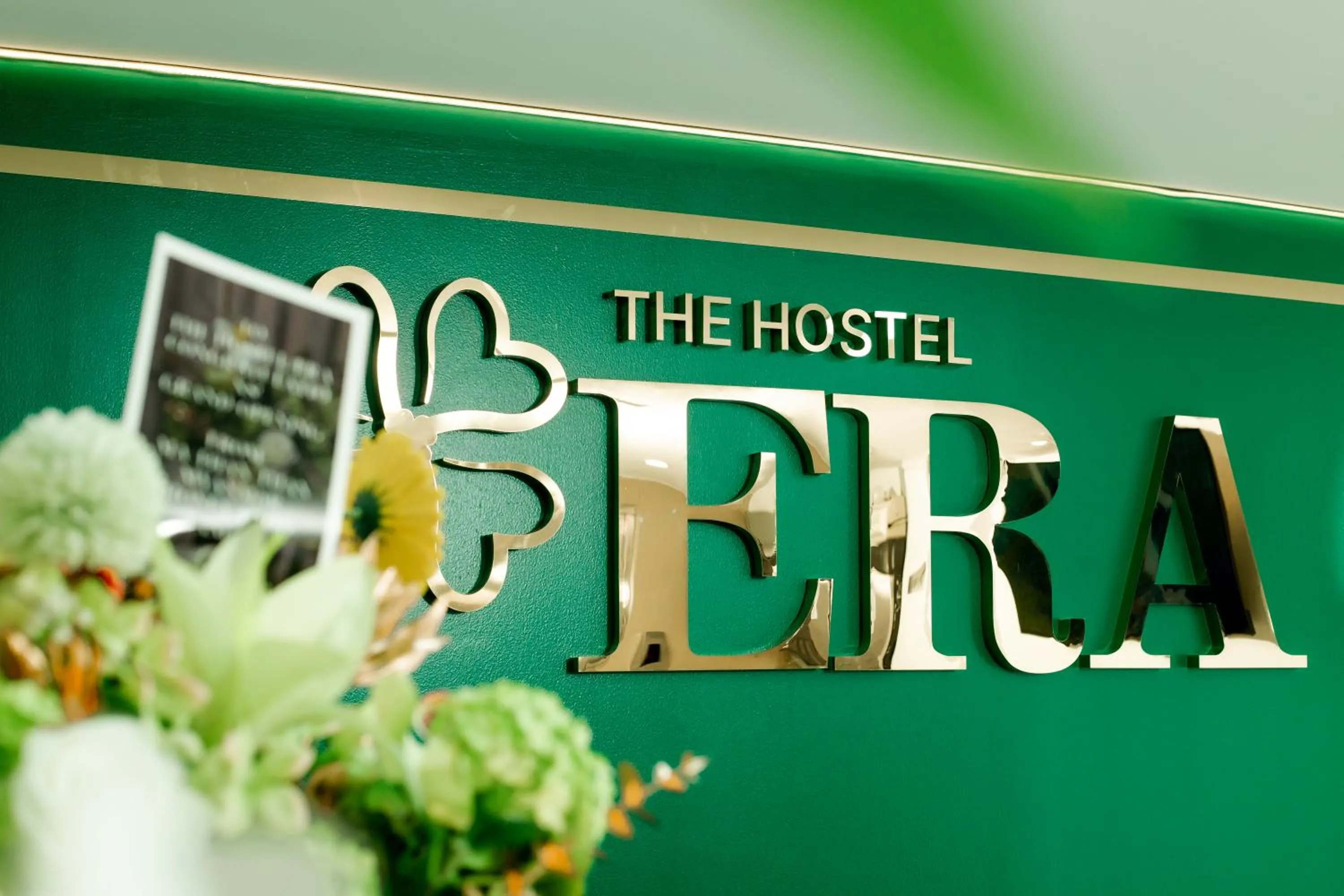 Logo/Certificate/Sign in The Hostel Era