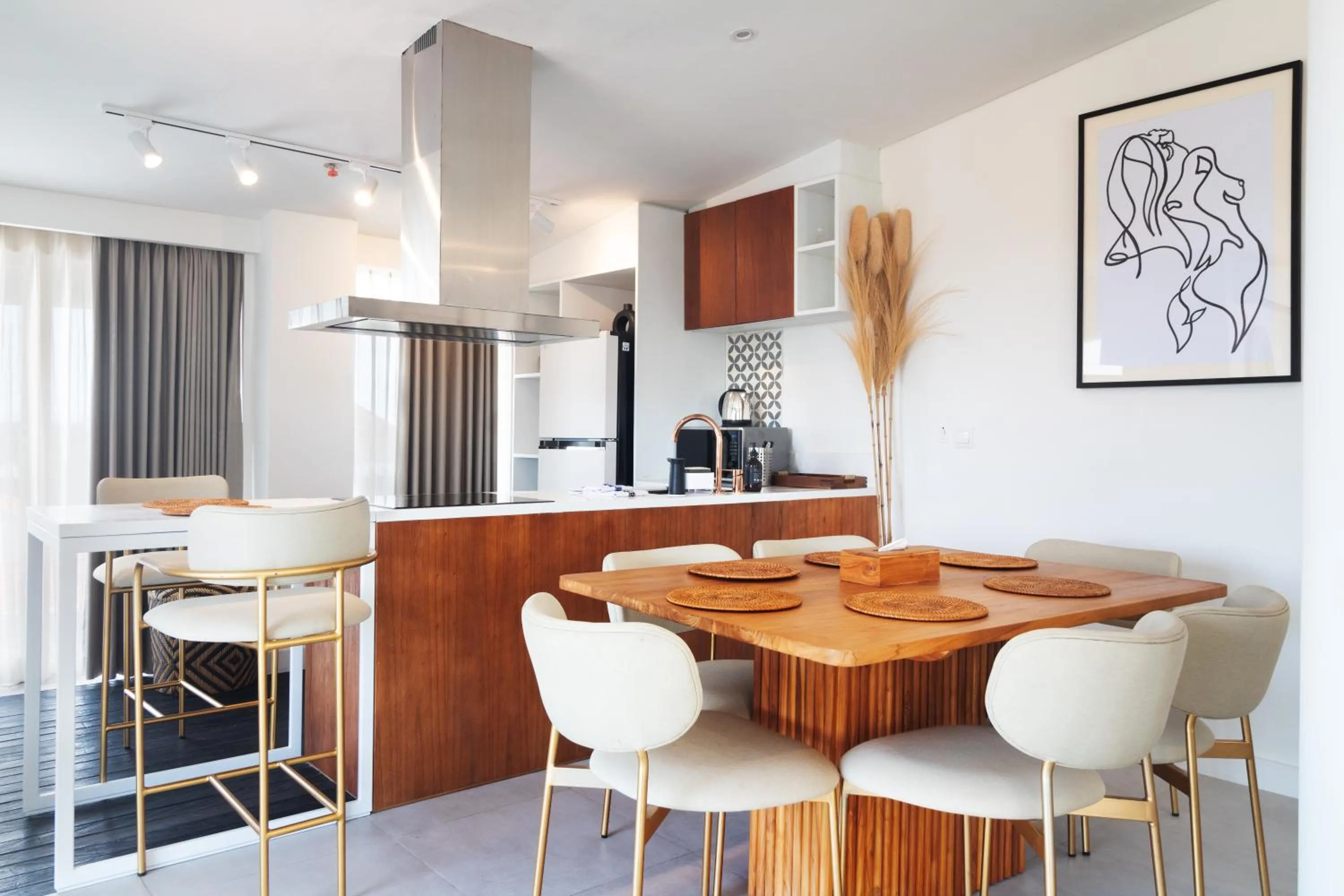 Kitchen or kitchenette in The Cruise Berawa - Design Apartments & Penthouses by CPM Bali