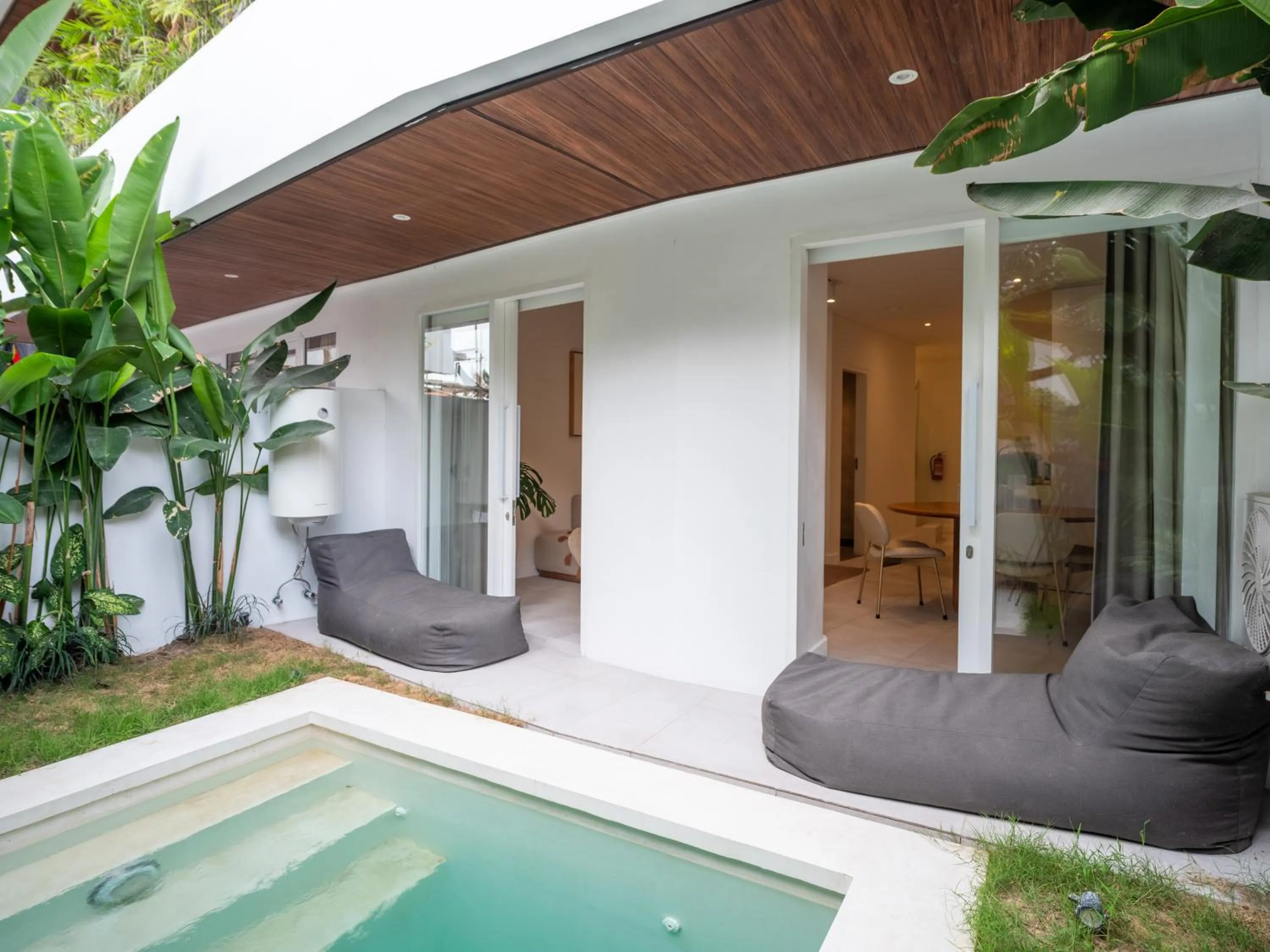 Garden in The Cruise Berawa - Design Apartments & Penthouses by CPM Bali