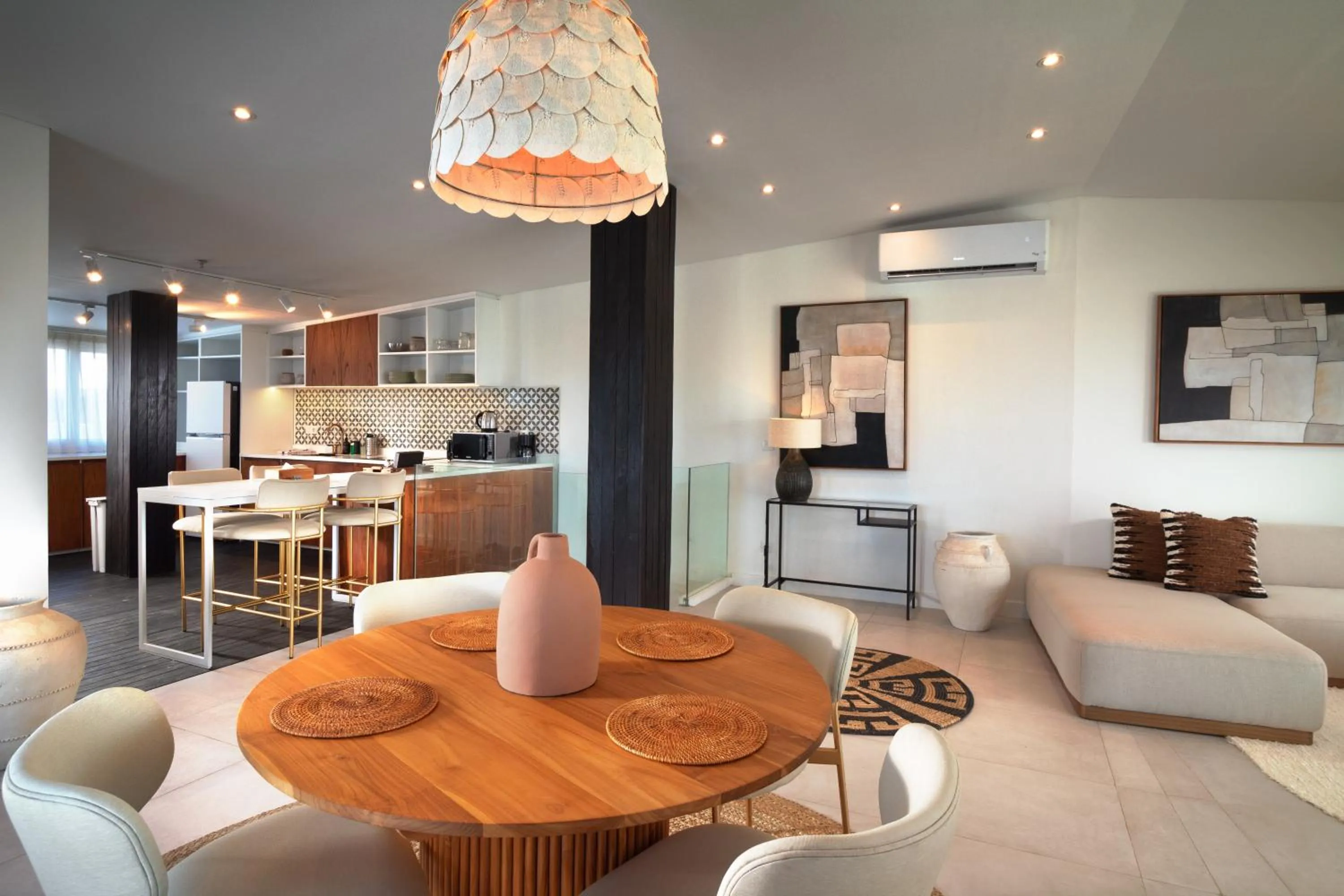 Kitchen or kitchenette in The Cruise Berawa - Design Apartments & Penthouses by CPM Bali