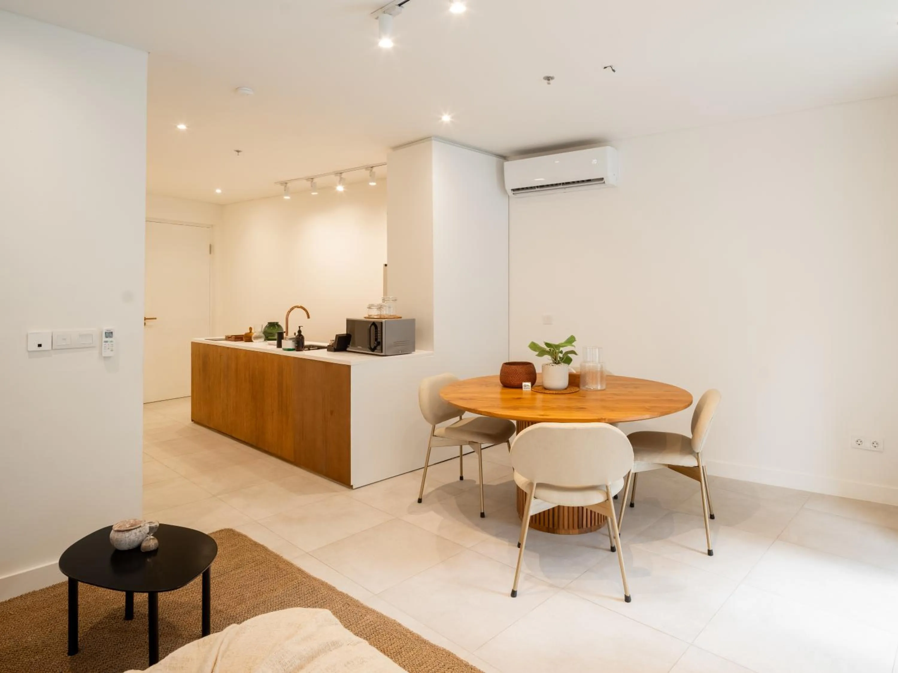 Dining area in The Cruise Berawa - Design Apartments & Penthouses by CPM Bali