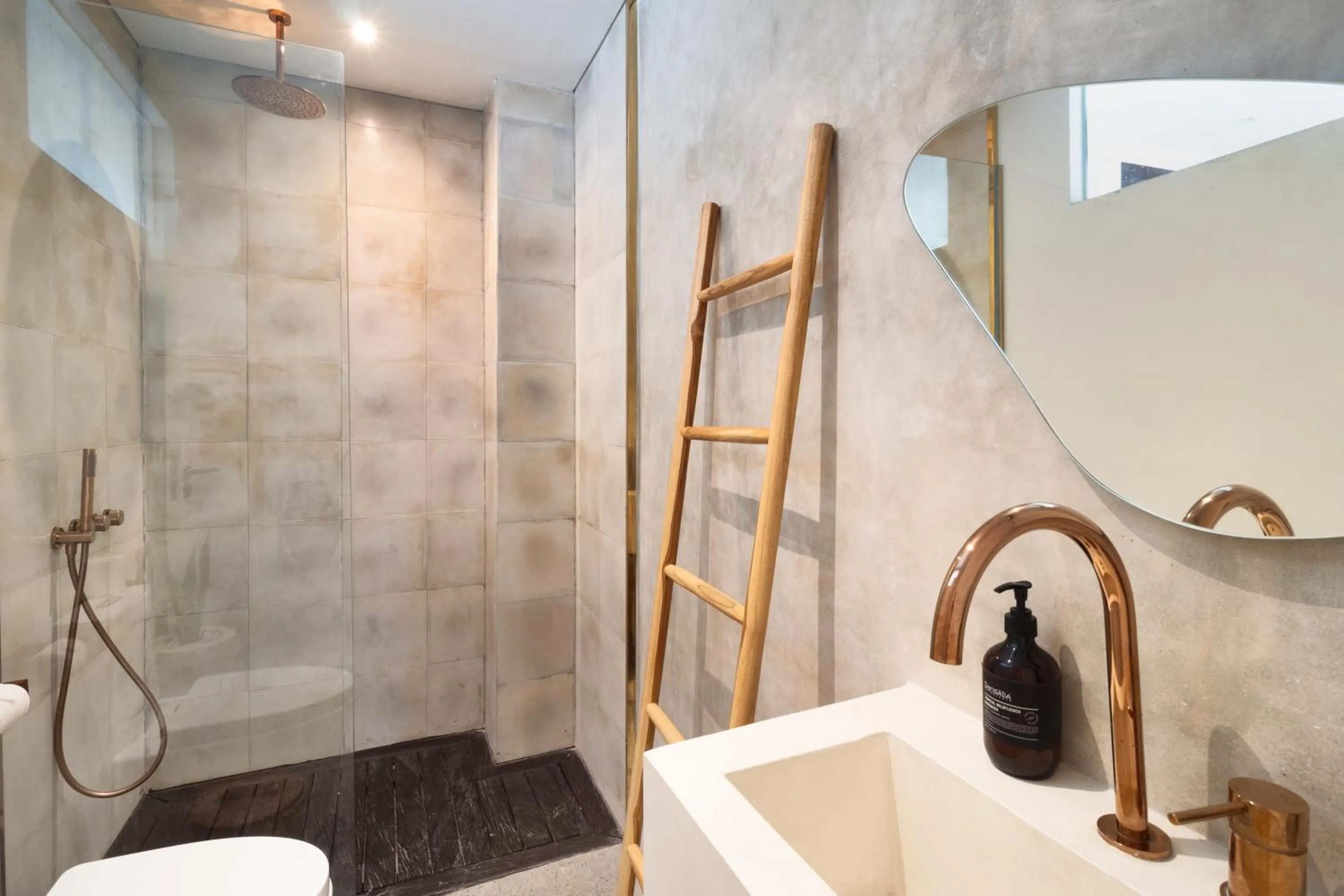 Bathroom in The Cruise Berawa - Design Apartments & Penthouses by CPM Bali