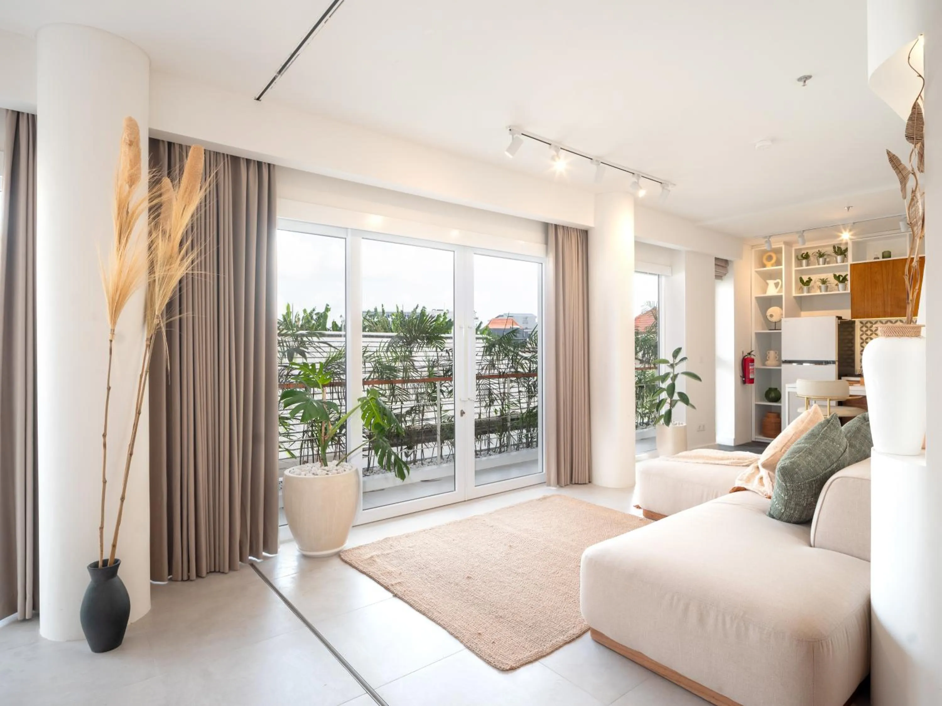 View (from property/room), Bed in The Cruise Berawa - Design Apartments & Penthouses by CPM Bali