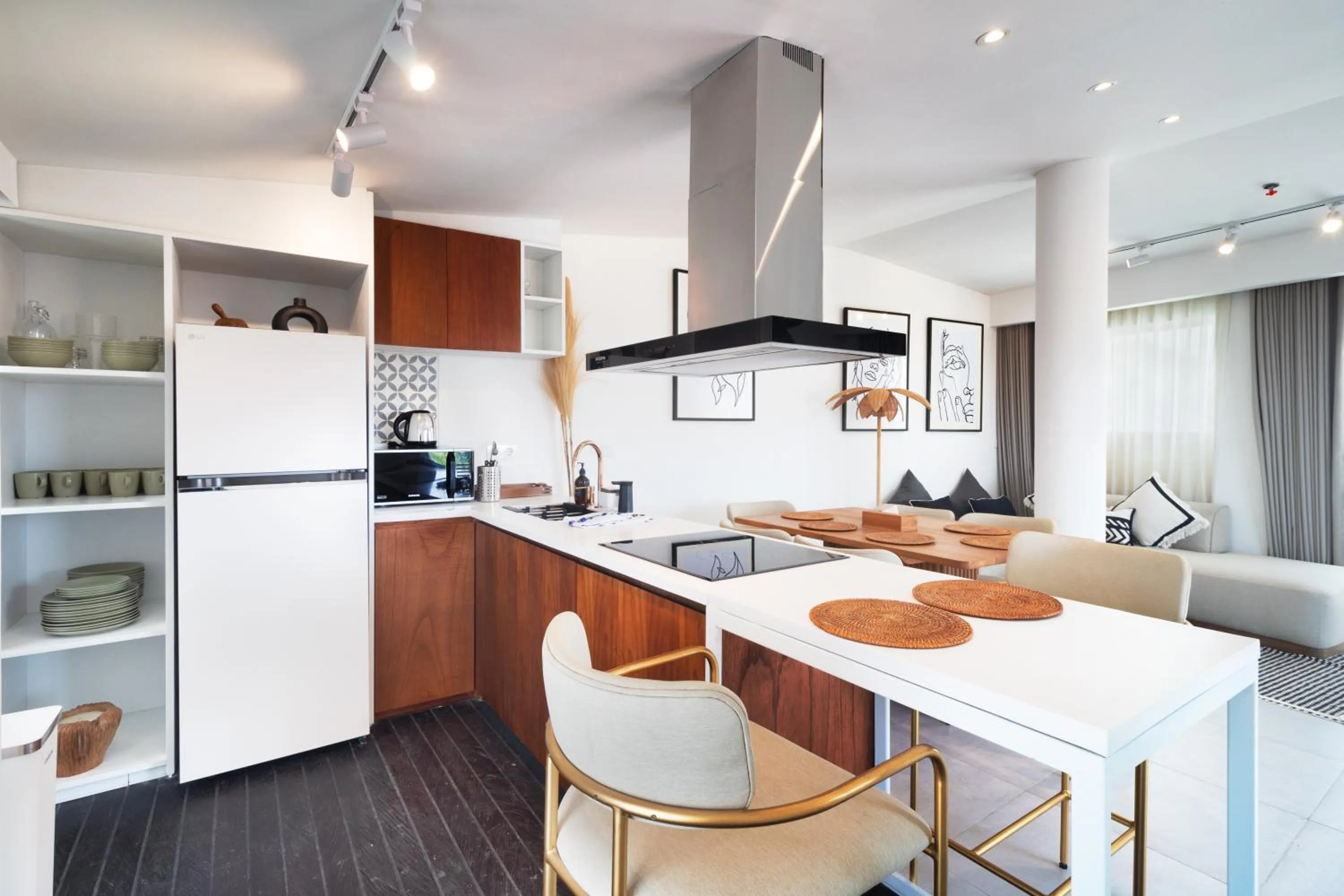 Kitchen or kitchenette in The Cruise Berawa - Design Apartments & Penthouses by CPM Bali