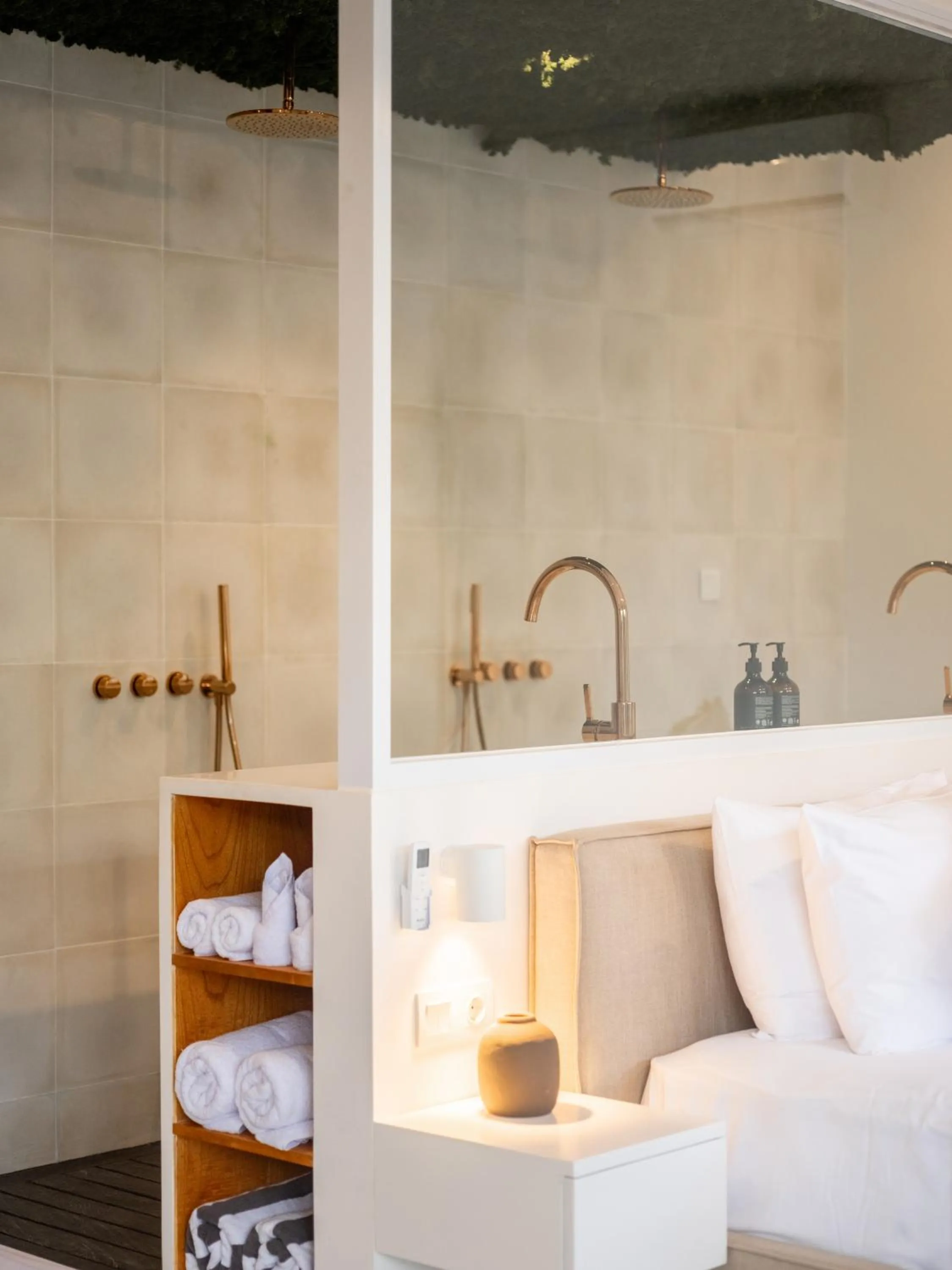 Bathroom in The Cruise Berawa - Design Apartments & Penthouses by CPM Bali