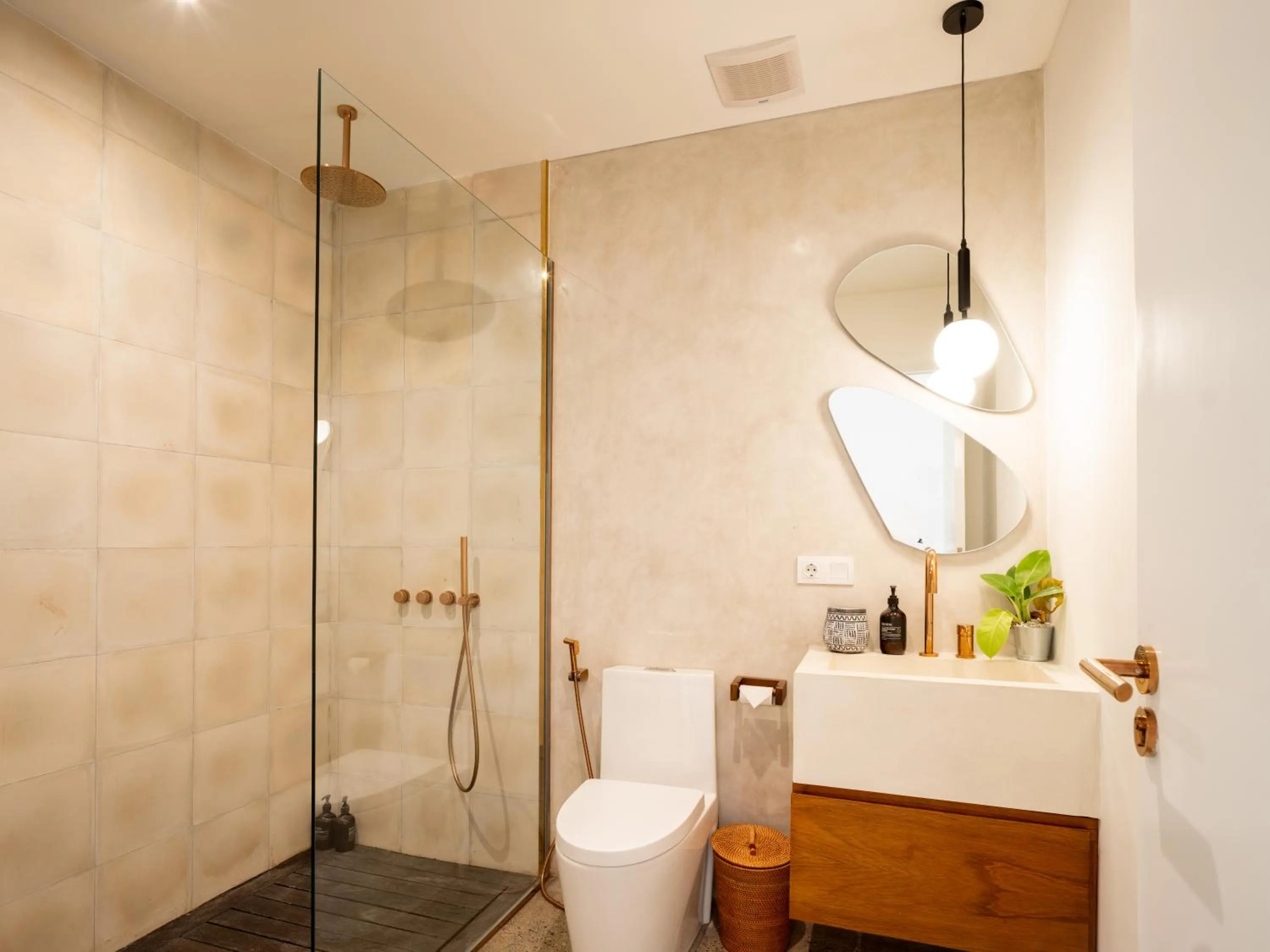 Bathroom in The Cruise Berawa - Design Apartments & Penthouses by CPM Bali