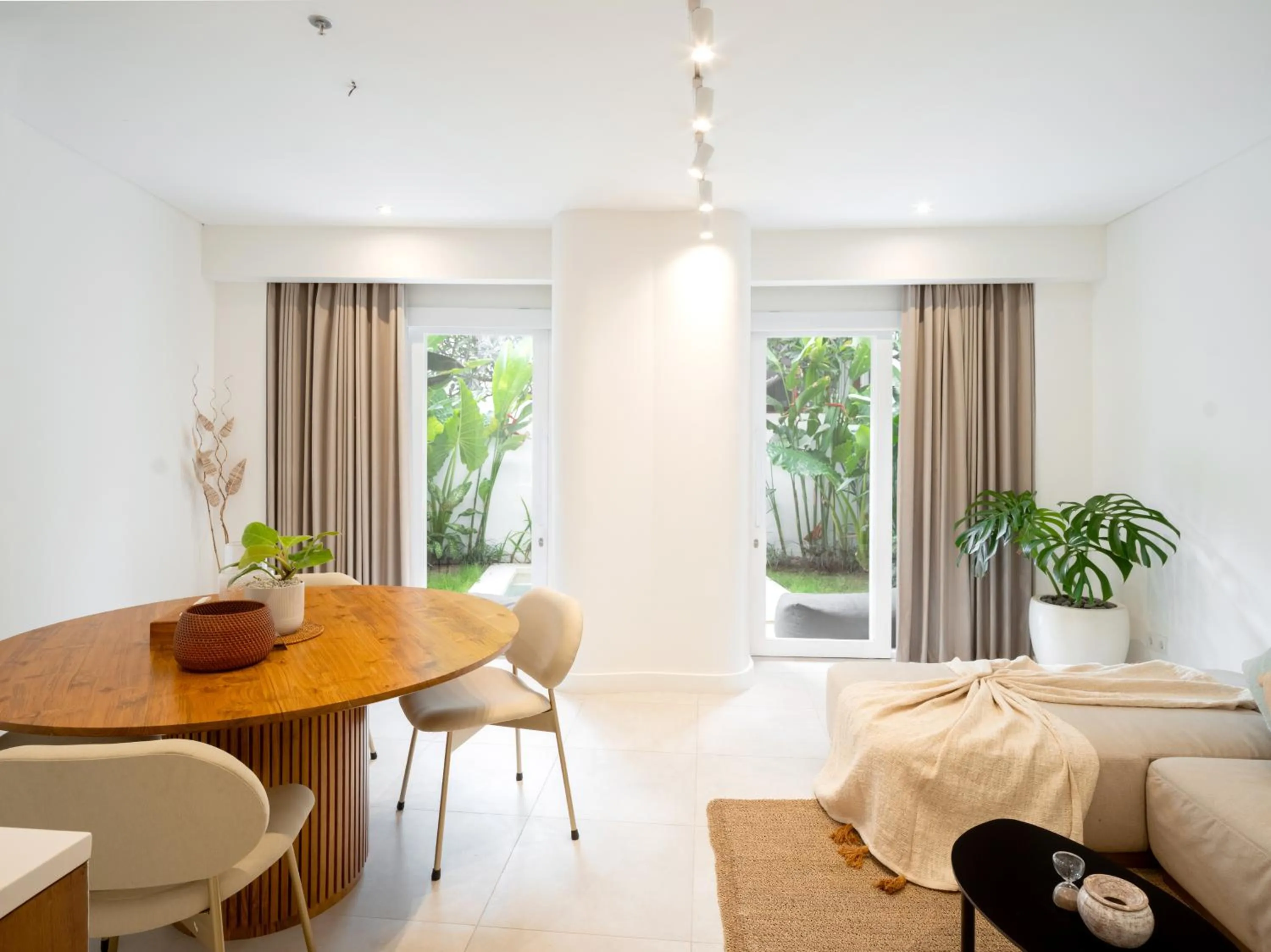 Living room in The Cruise Berawa - Design Apartments & Penthouses by CPM Bali