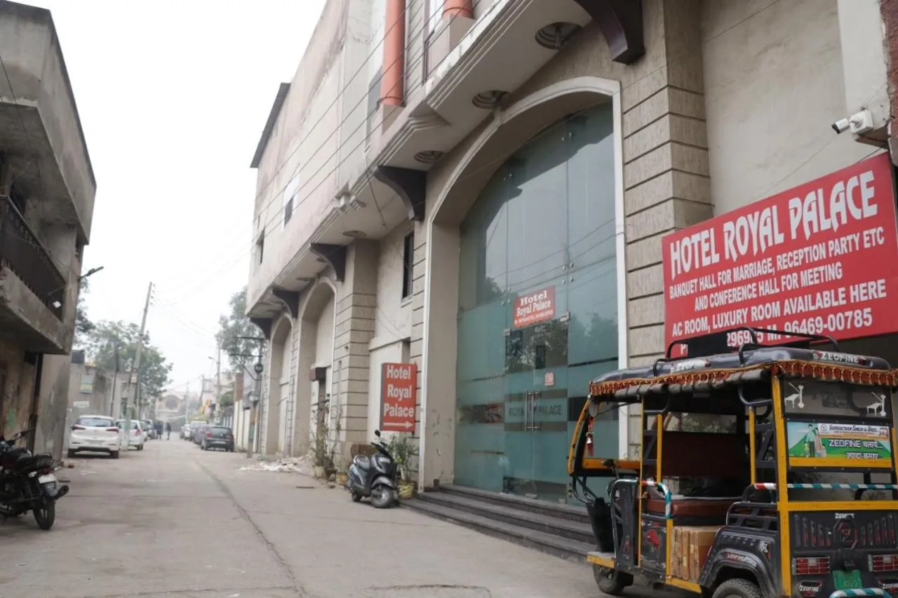 Property building in Hotel Royal Palace