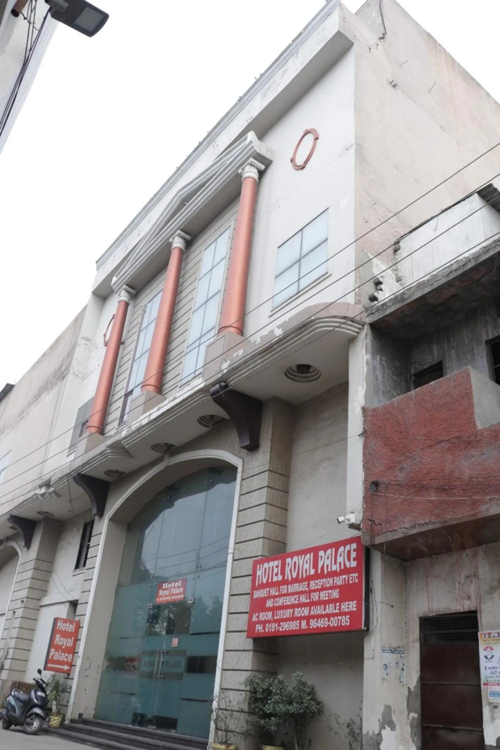 Property building in Hotel Royal Palace