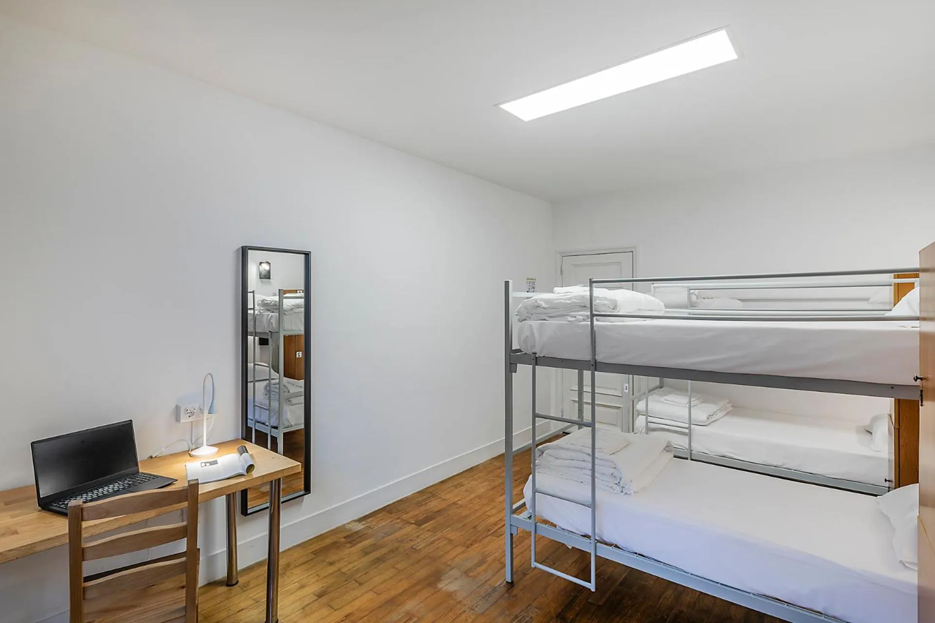 Bed in HI Coimbra - Pousada de Juventude