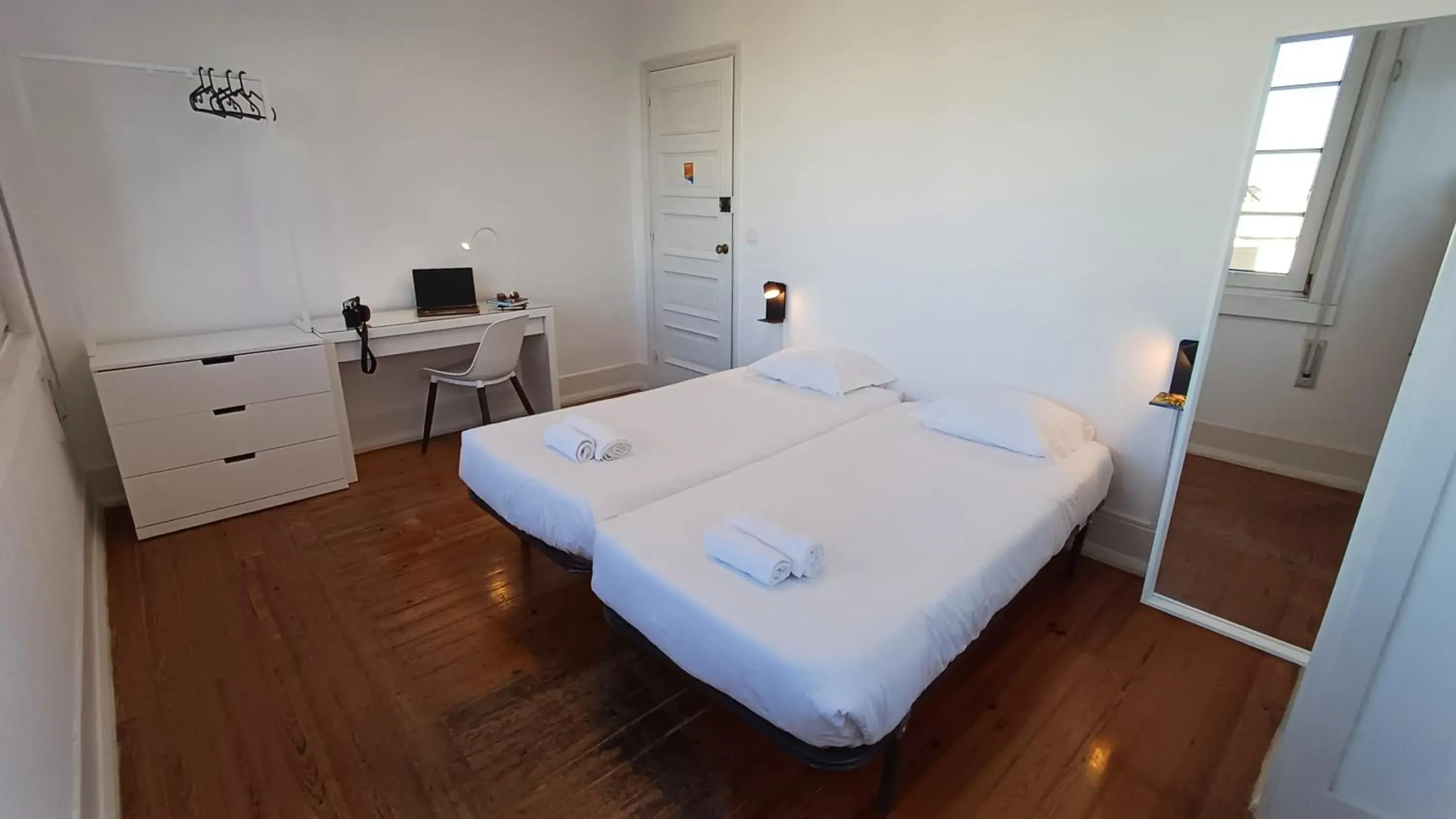 Twin Room with Shared Bathroom in HI Coimbra - Pousada de Juventude Twin Room with Shared Bathroom in HI Coimbra - Pousada de Juventude