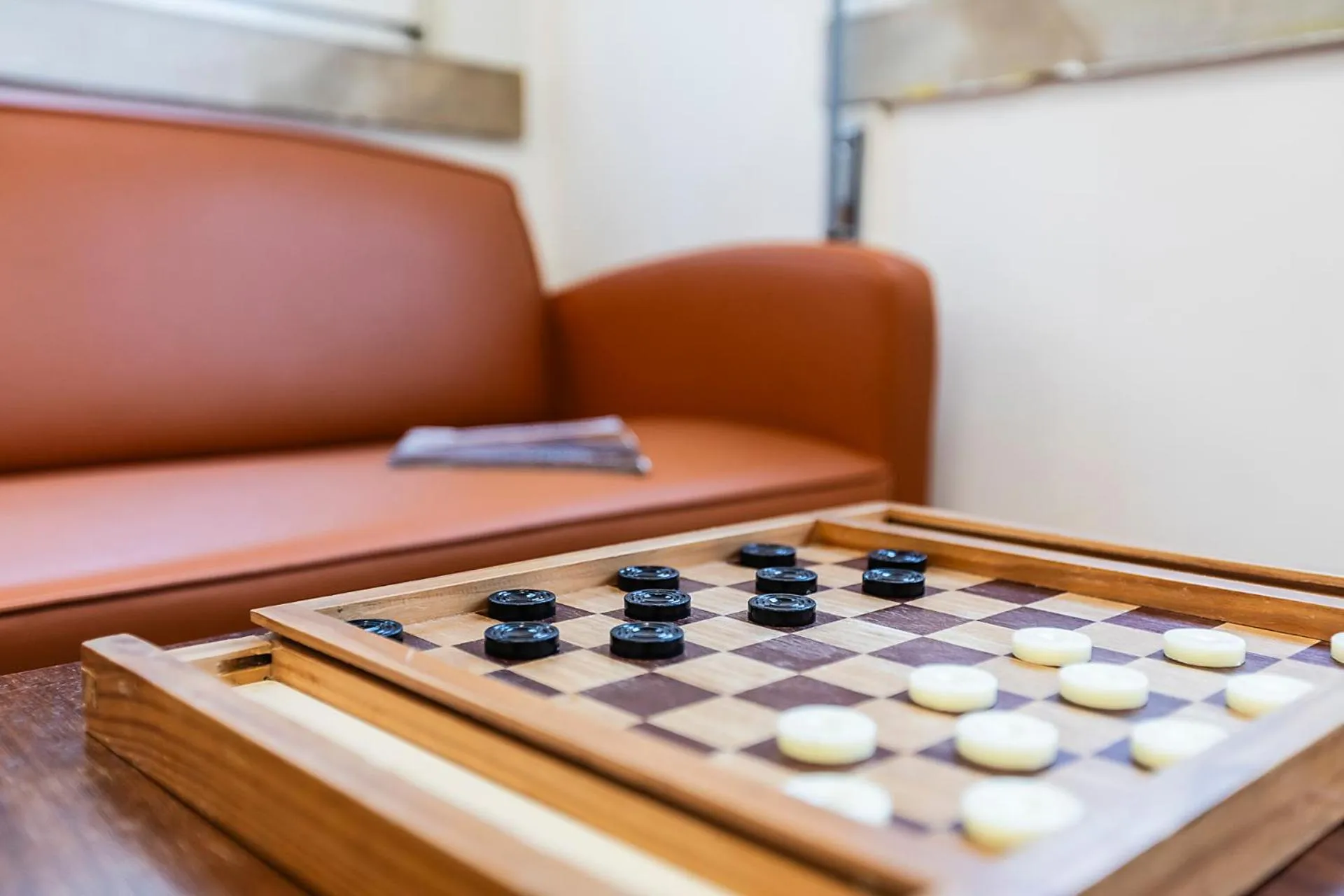 Communal lounge/ TV room in HI Coimbra - Pousada de Juventude