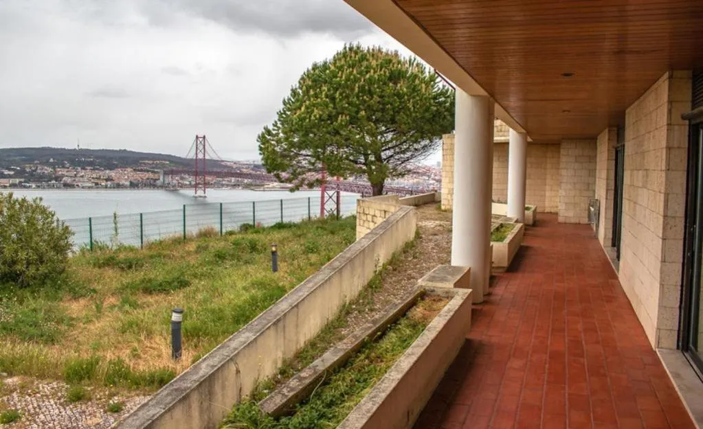Balcony/Terrace in HI Almada - Pousada de Juventude