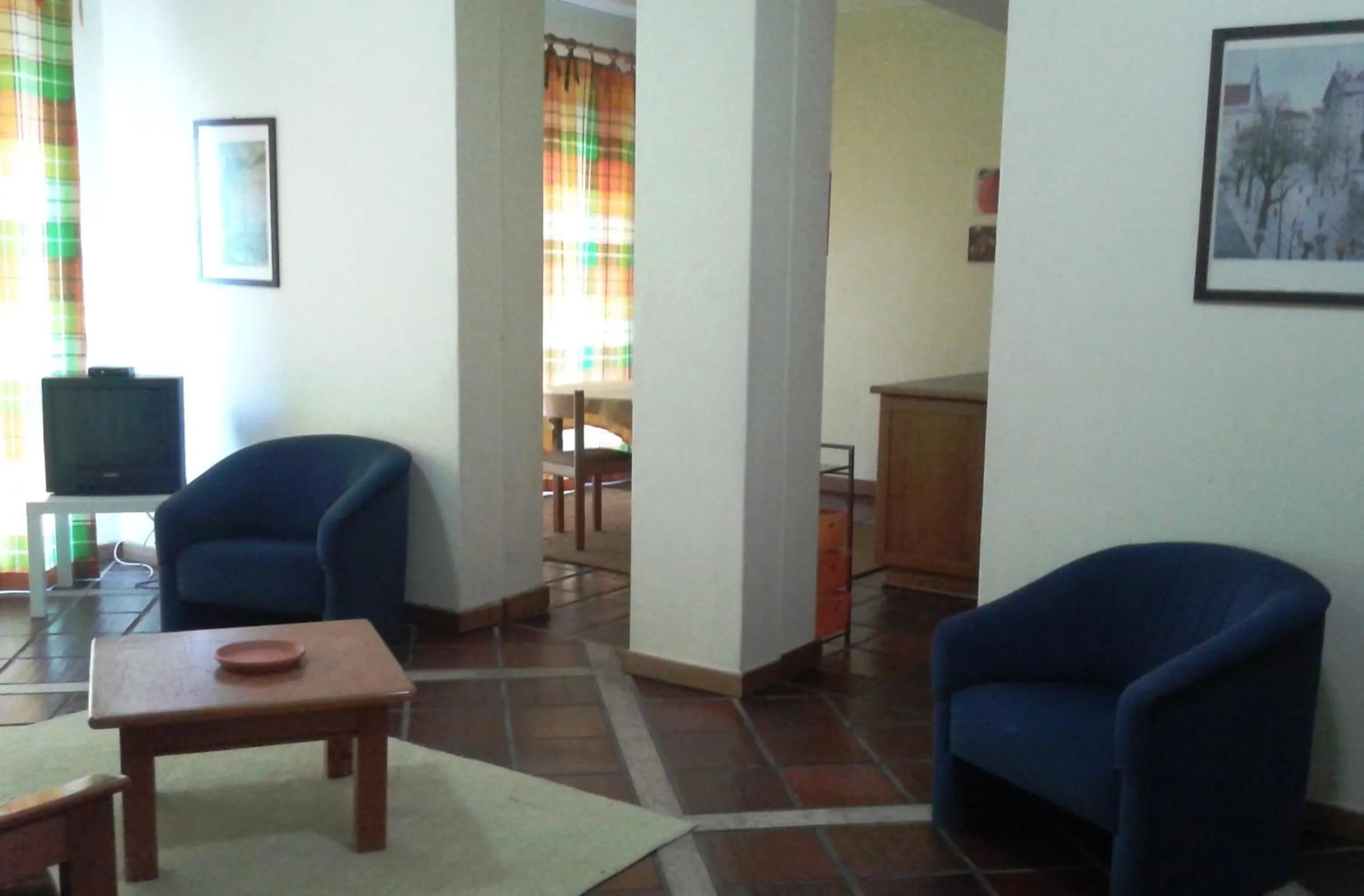 Living room in HI Almada - Pousada de Juventude