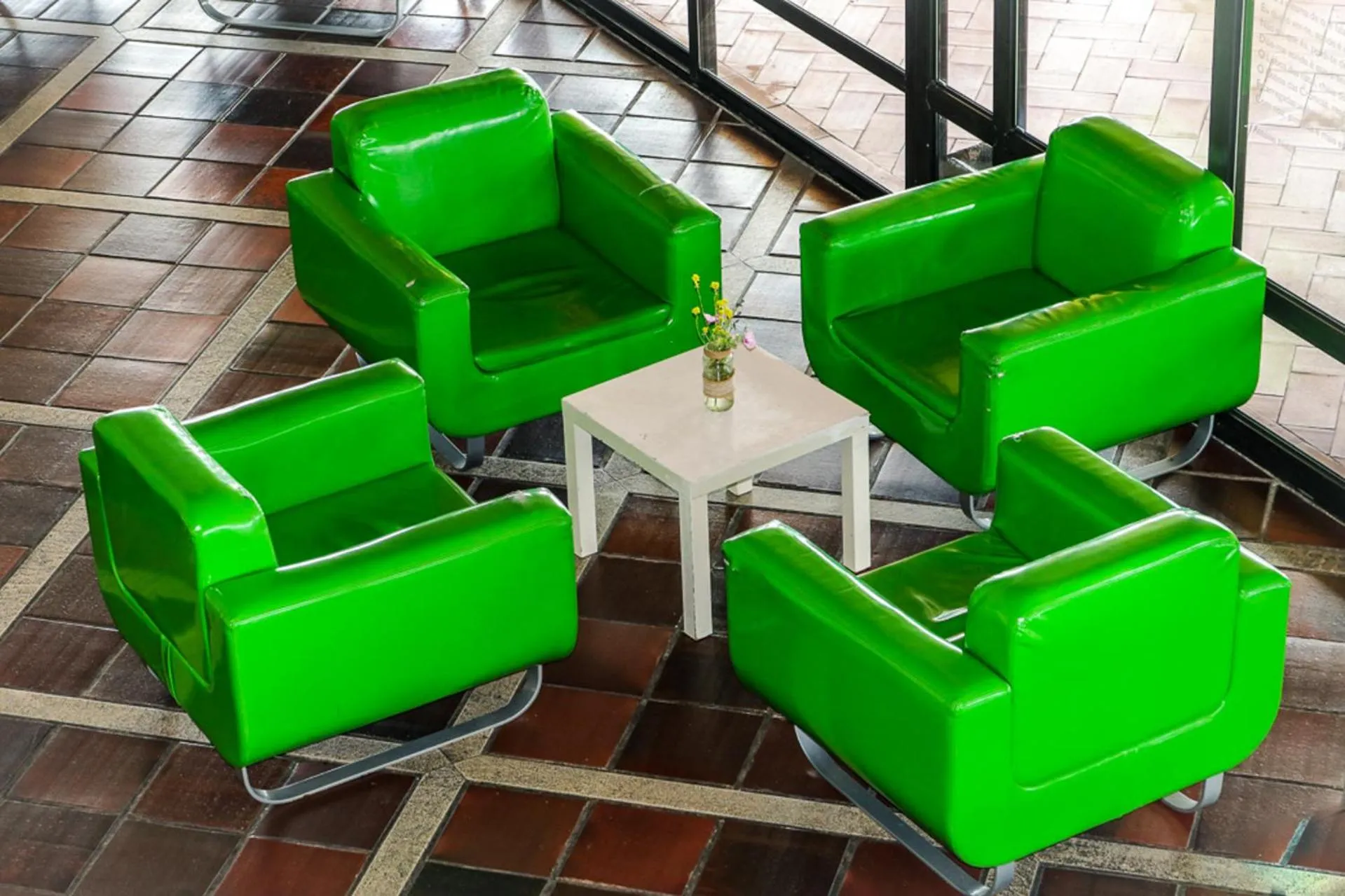 Living room in HI Almada - Pousada de Juventude