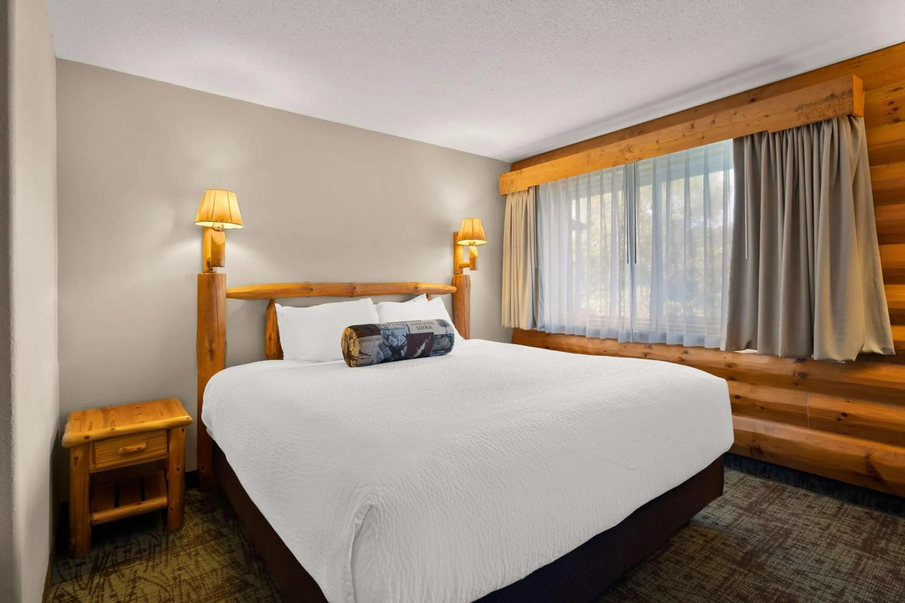 Bedroom, Bed in Best Western Northwoods Lodge