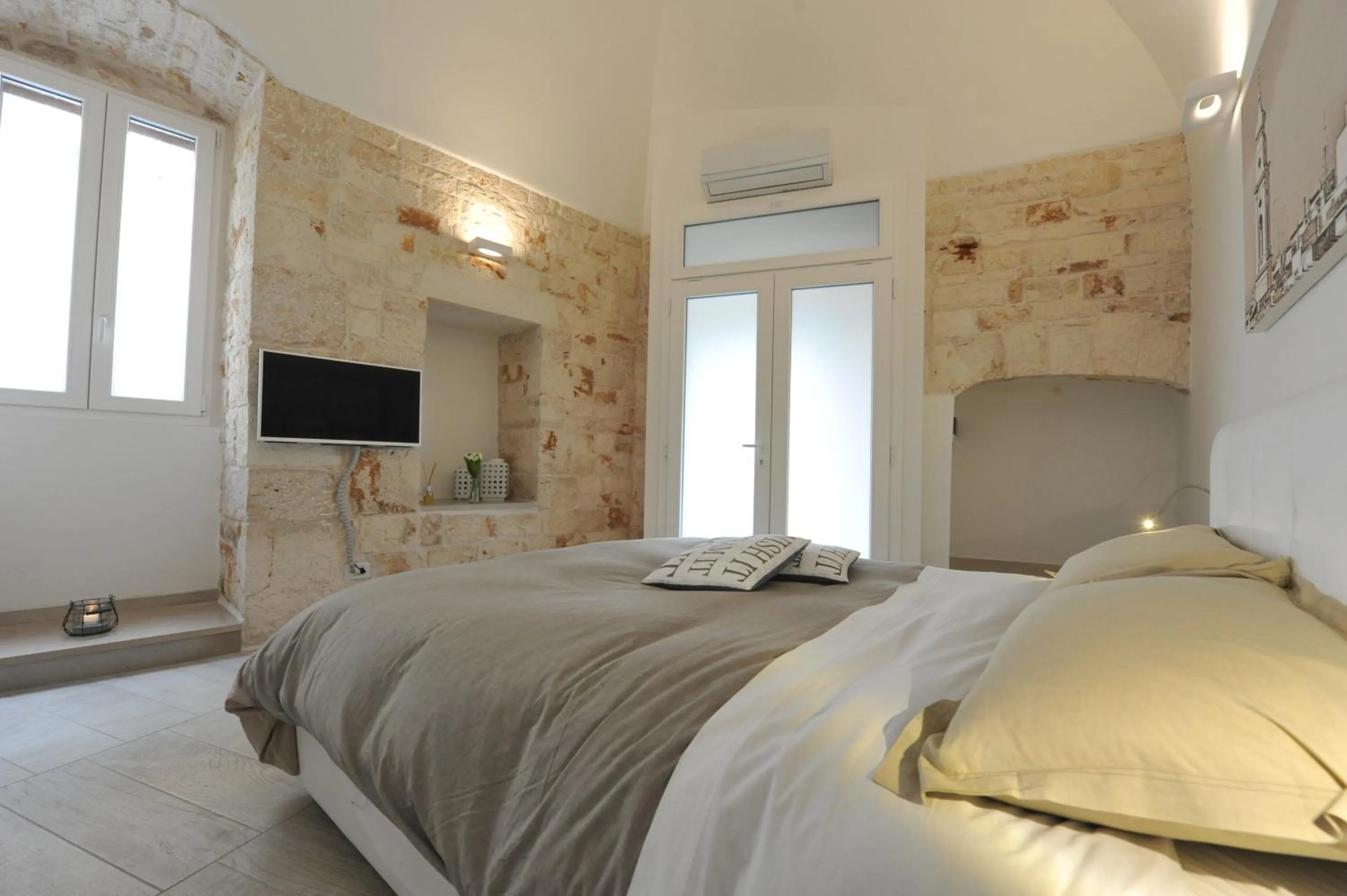 Decorative detail, Bed in B&B Aurelia